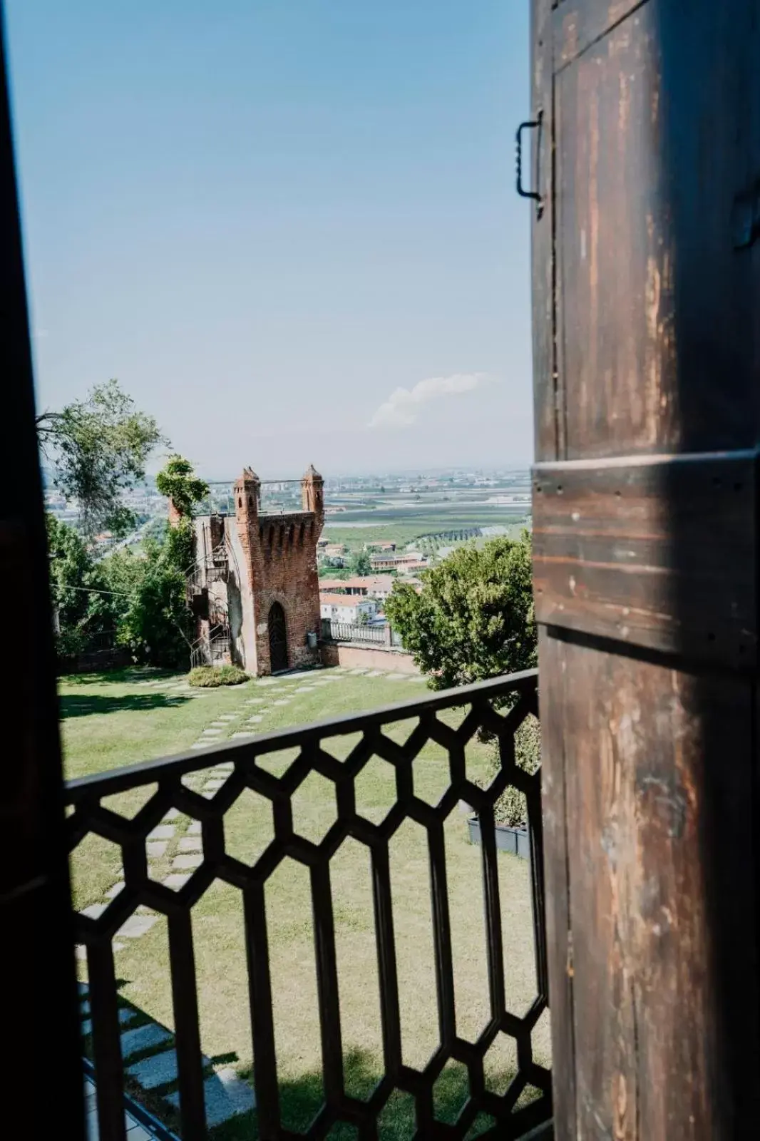 Garden view, Balcony/Terrace in Castello Rosso