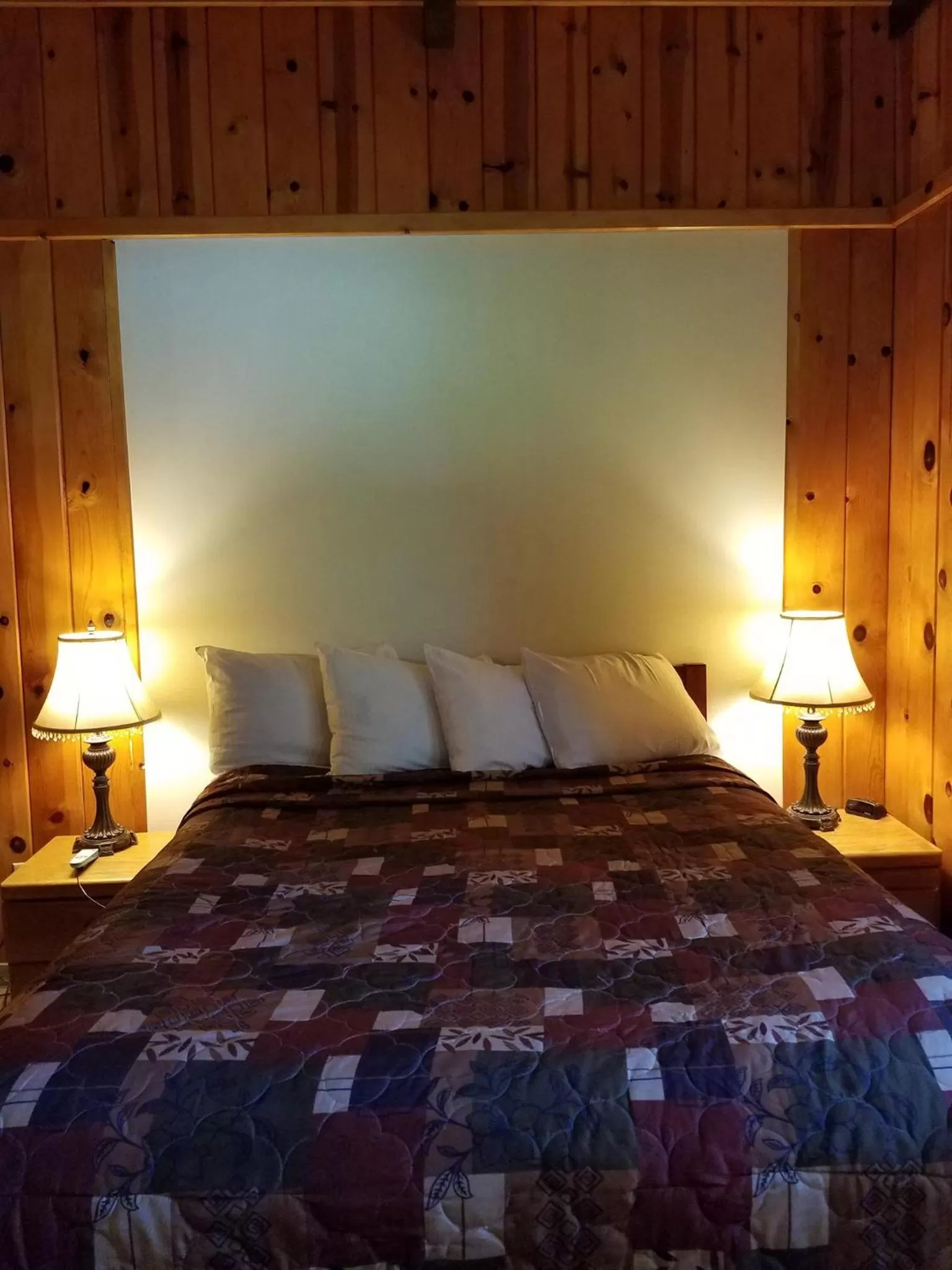 Bed in Fern River Resort