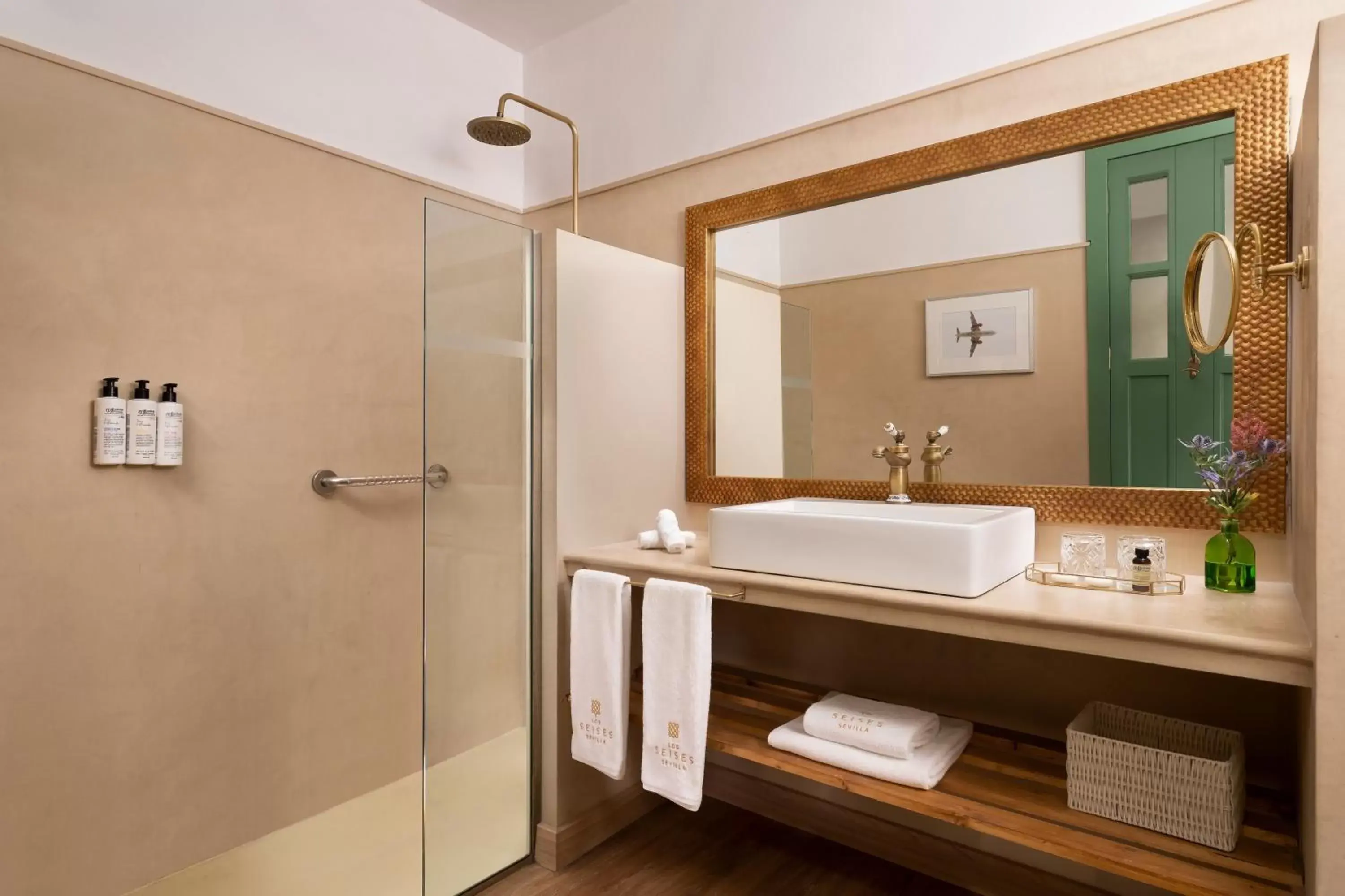 Shower, Bathroom in Los Seises Sevilla, a Tribute Portfolio Hotel