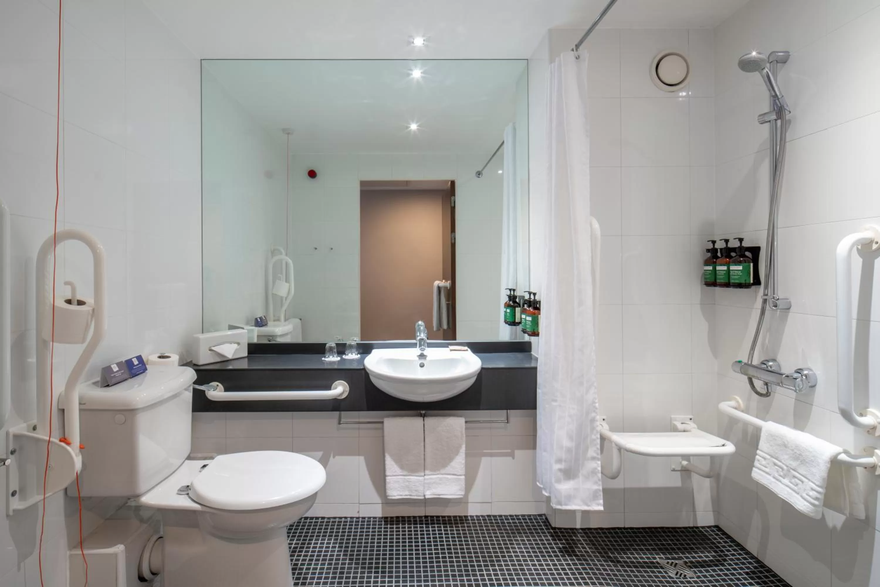 Bathroom in Crowne Plaza London - Docklands by IHG