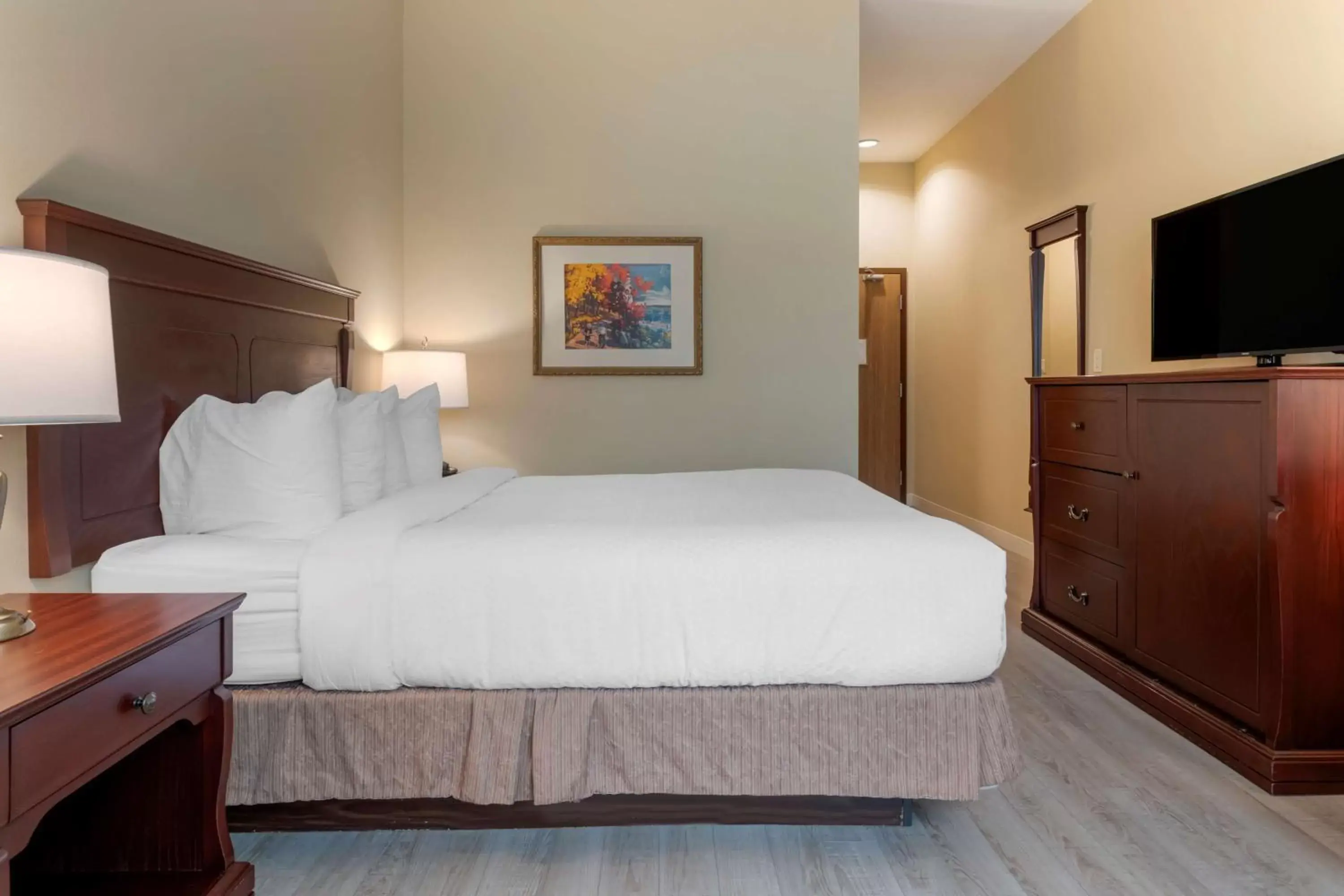 Bedroom, Bed in Best Western Plus Fredericton Hotel & Suites