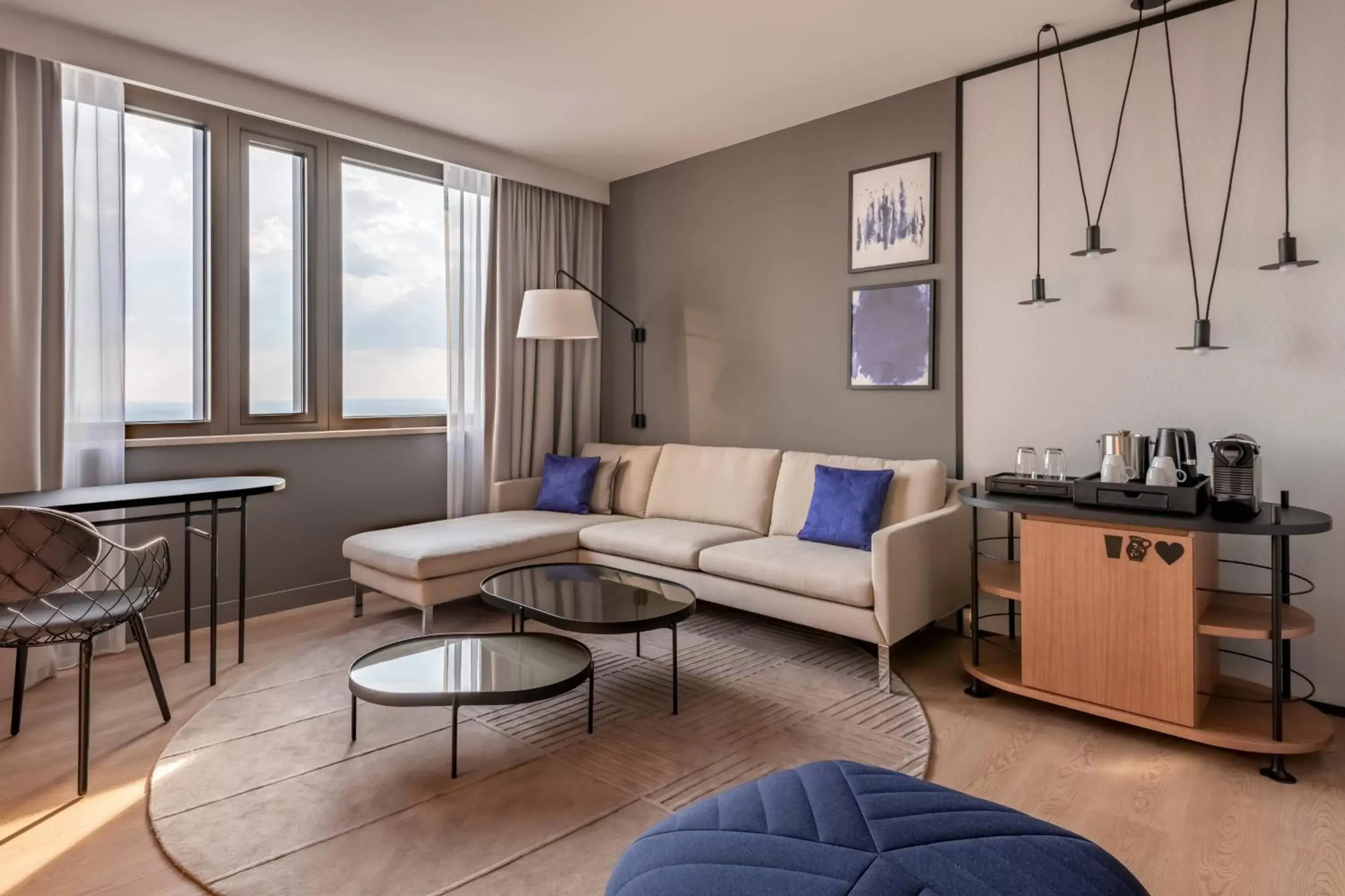 Living room, Seating Area in Frankfurt Marriott Hotel