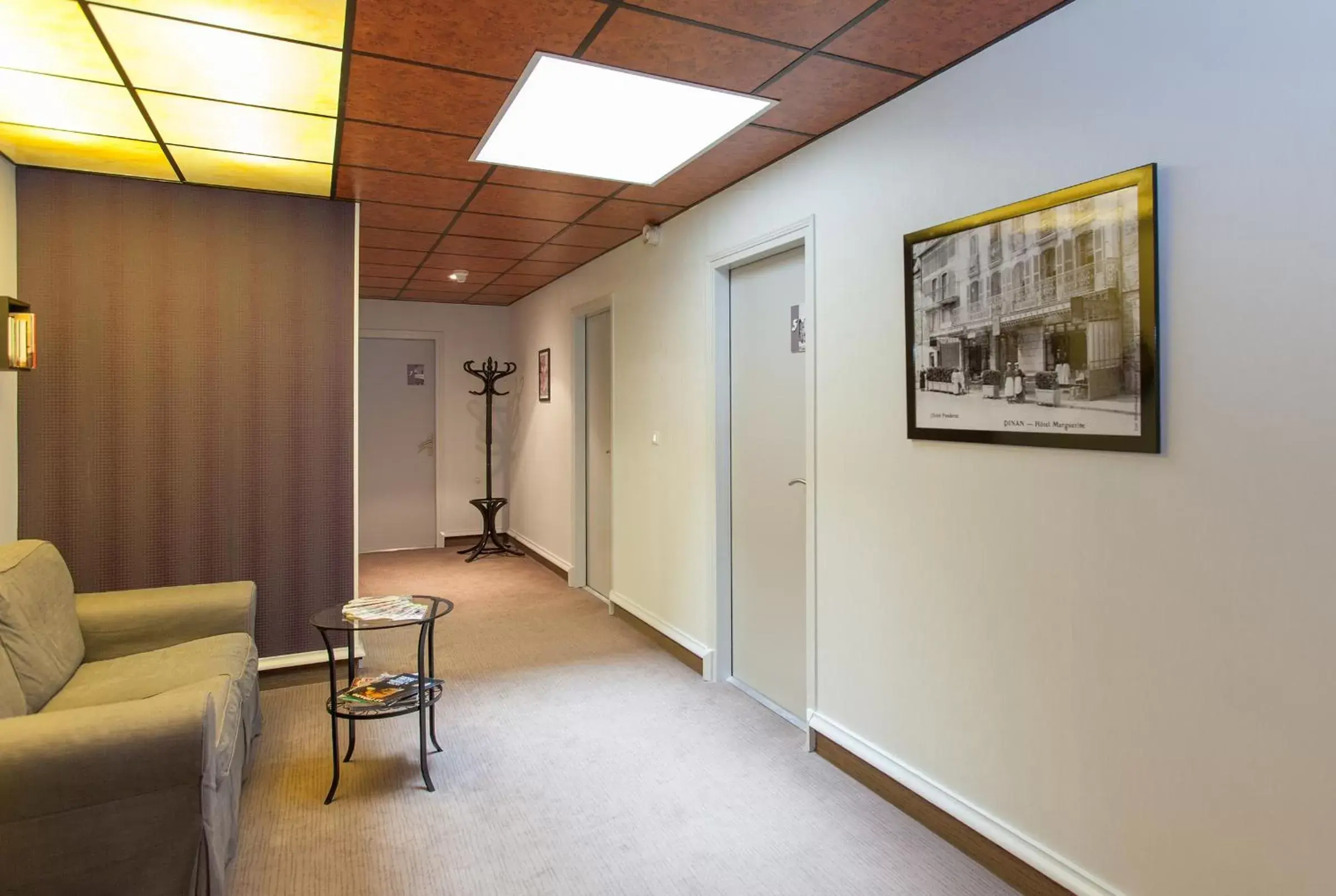 Area and facilities in Cit'Hotel le Challonge