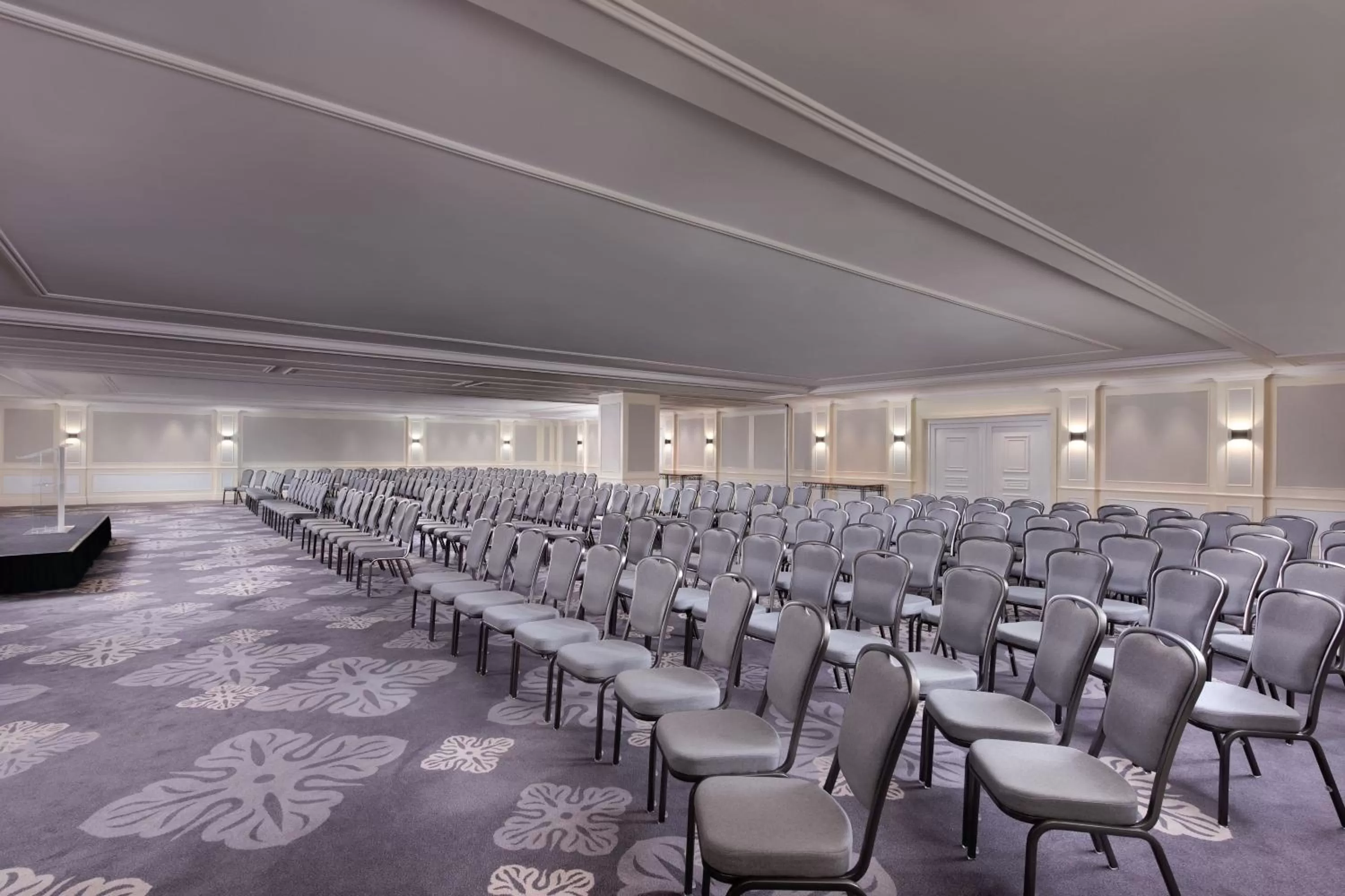 Meeting/conference room in Lisbon Marriott Hotel