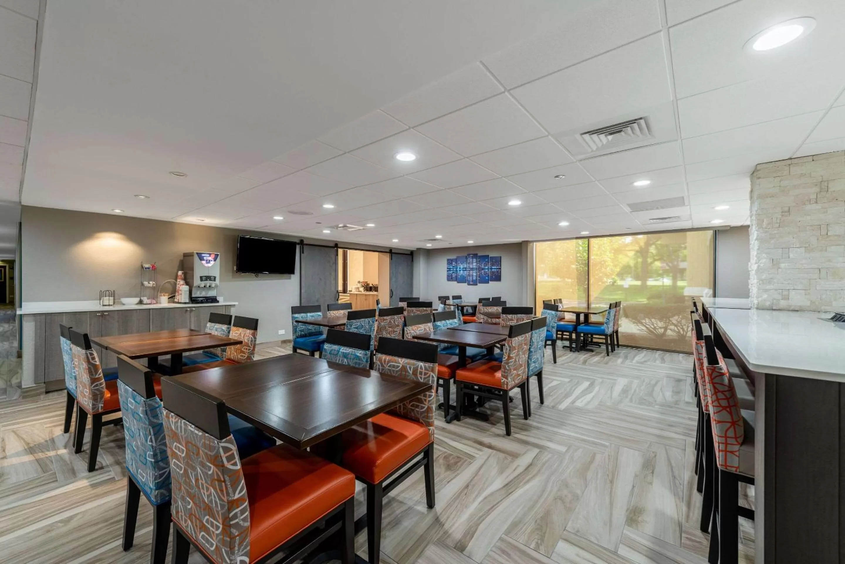 Breakfast in Comfort Inn Chicago Schaumburg - O'Hare Airport