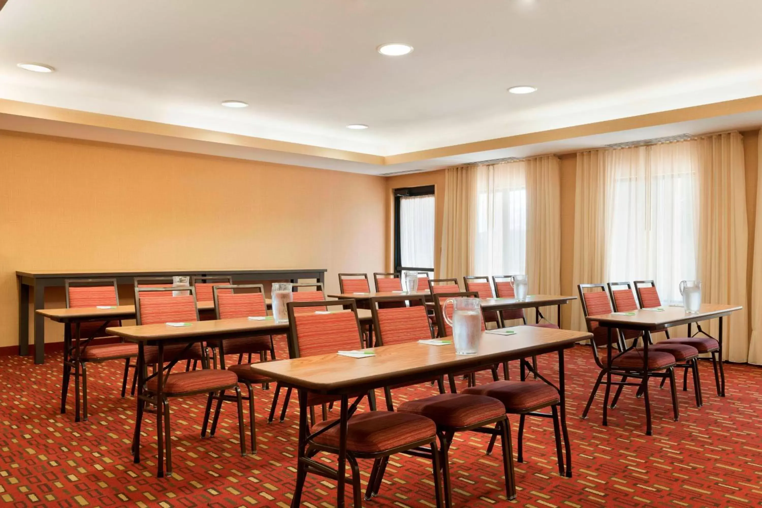 Meeting/conference room in Courtyard by Marriott Peoria