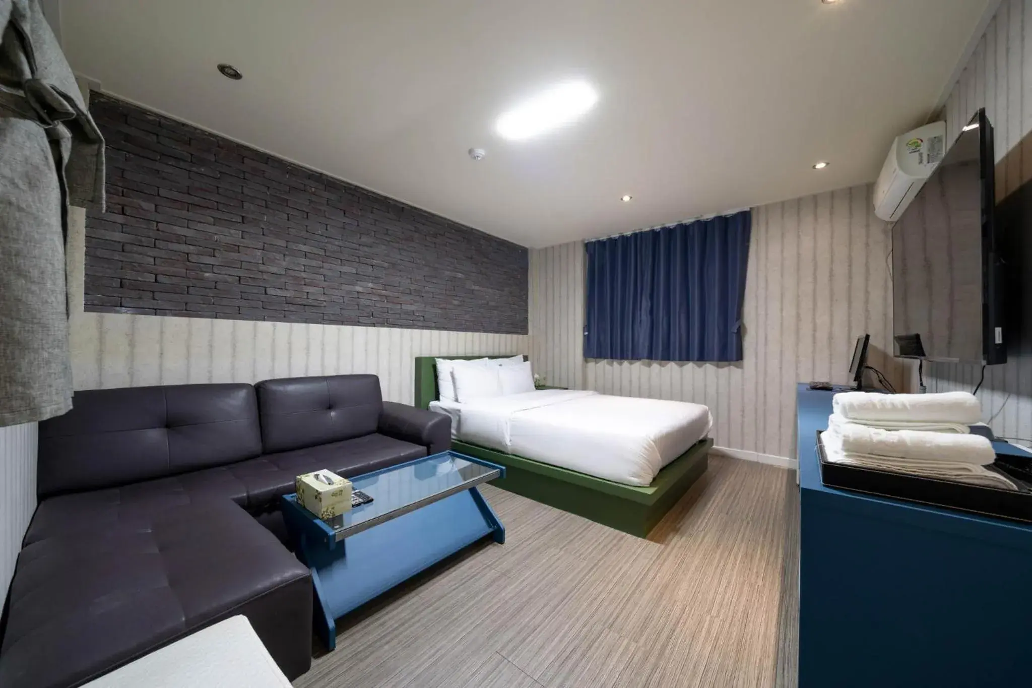 Deluxe Double Room in Suwon Galleria Hotel