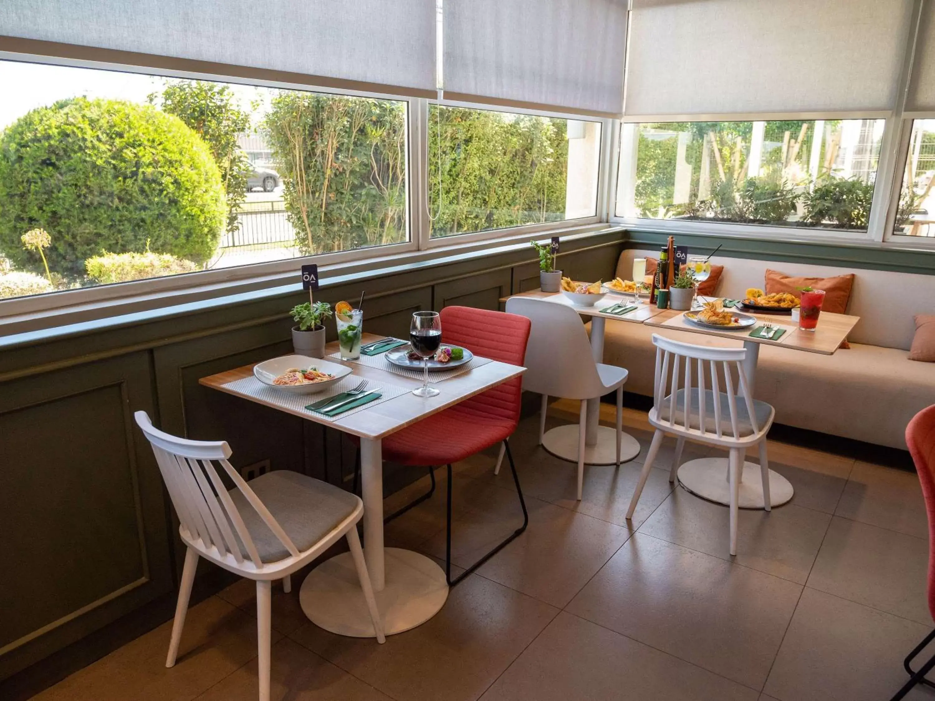 Restaurant/places to eat in ibis Concepcion Restaurant/places to eat in ibis Concepcion