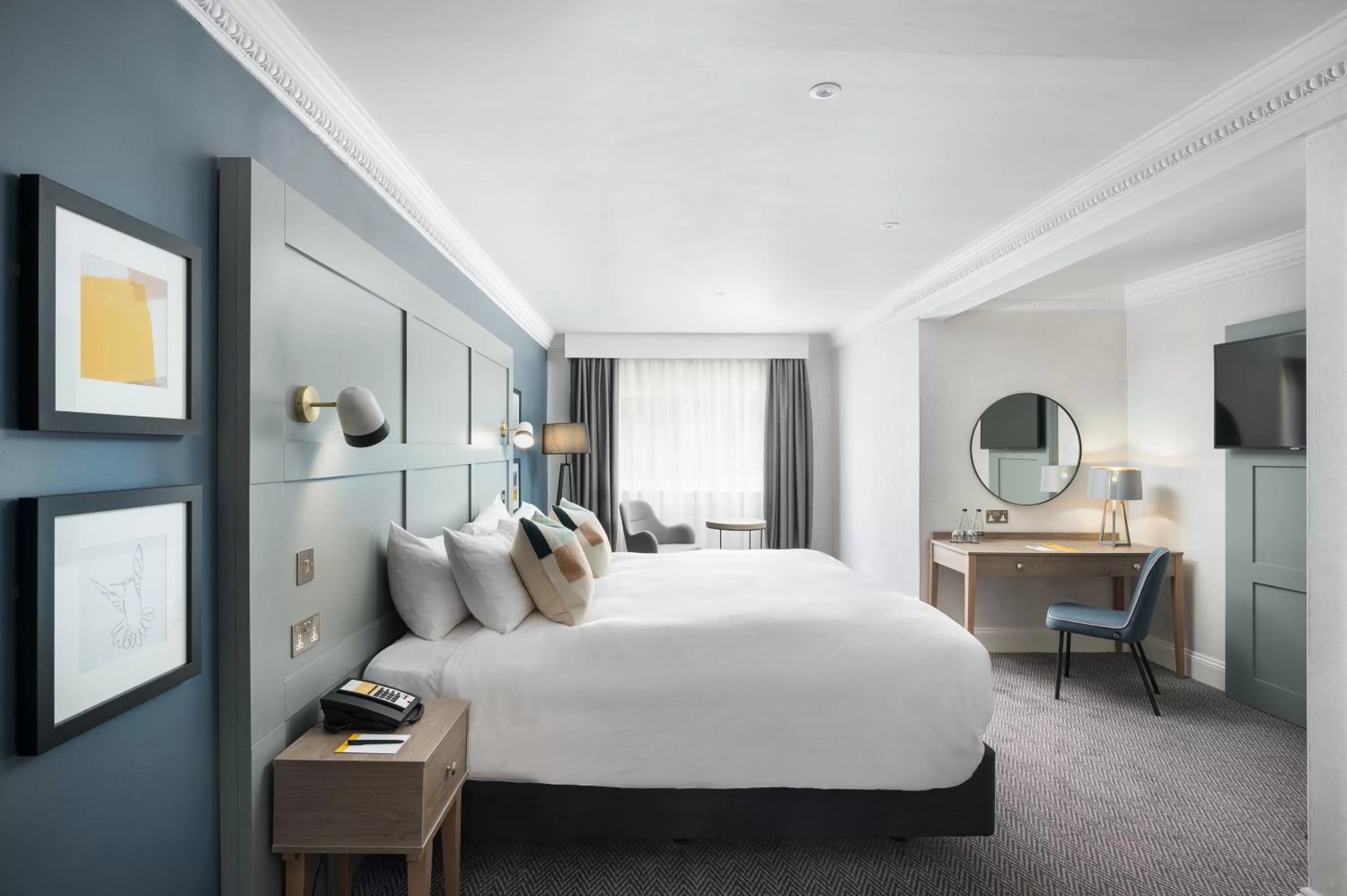 Photo of the whole room, Bed in voco St. Johns Solihull by IHG