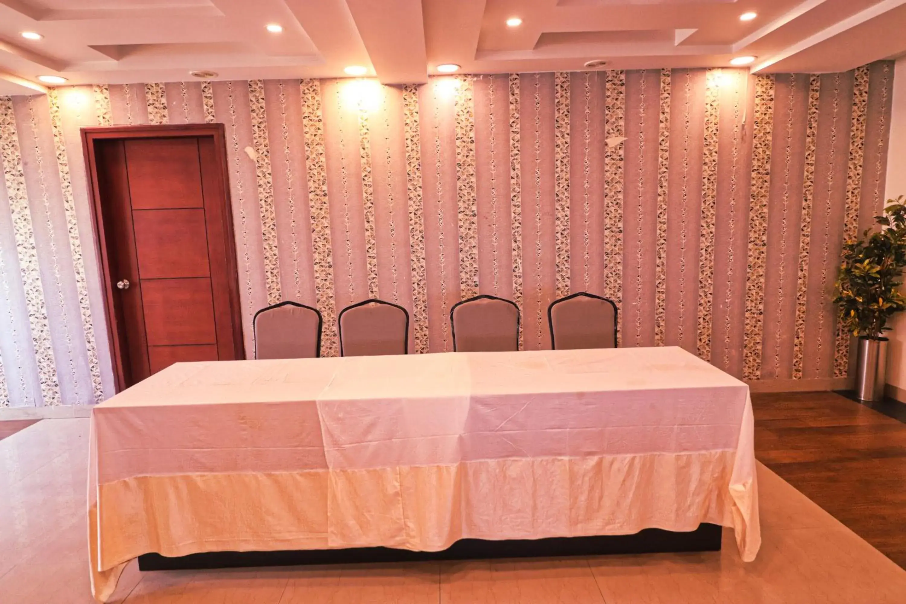 Business facilities, Banquet Facilities in Hotel Clarks Inn Jaipur, Banipark