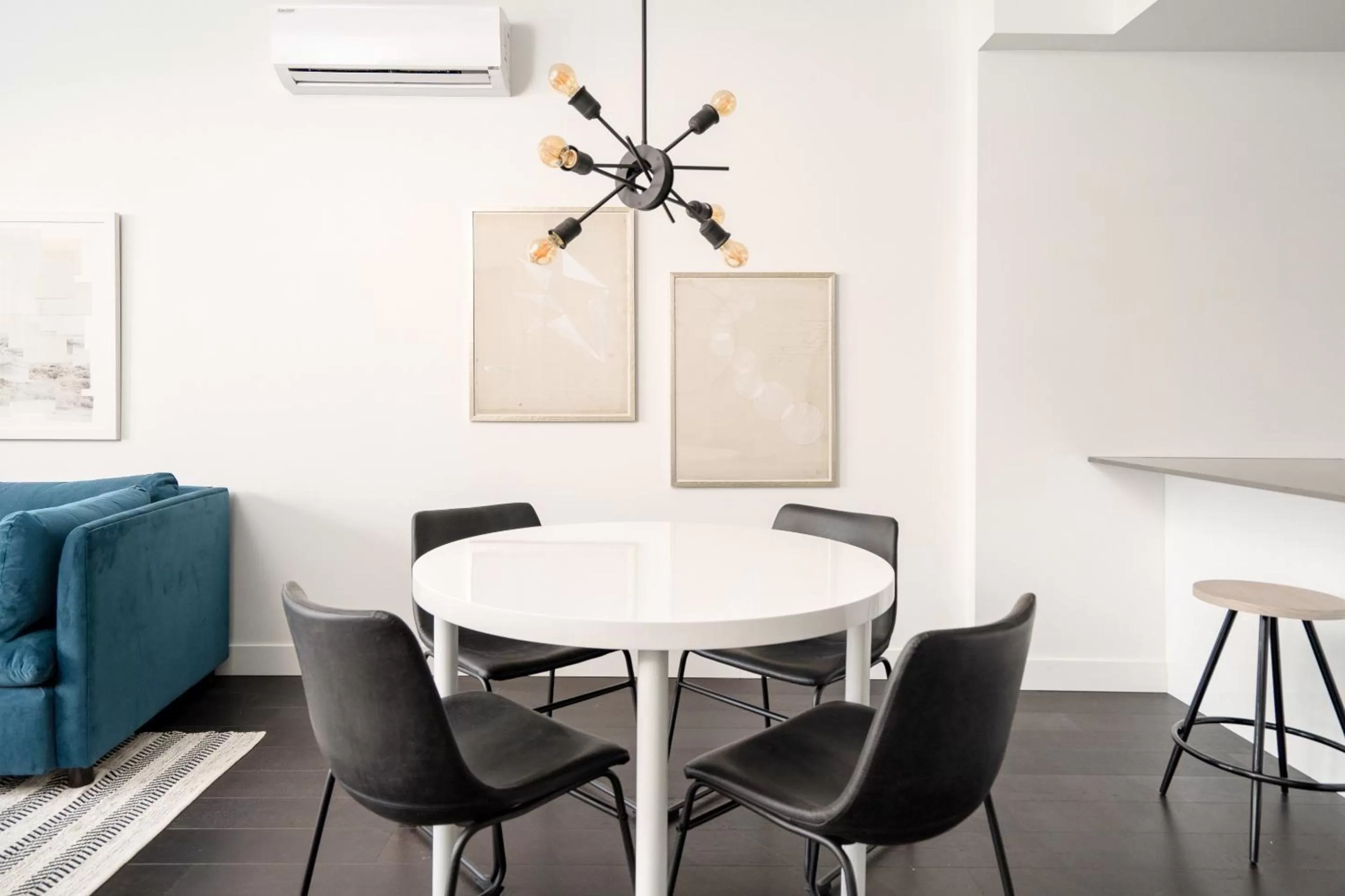 Living room, Dining Area in Sonder at The Richmond