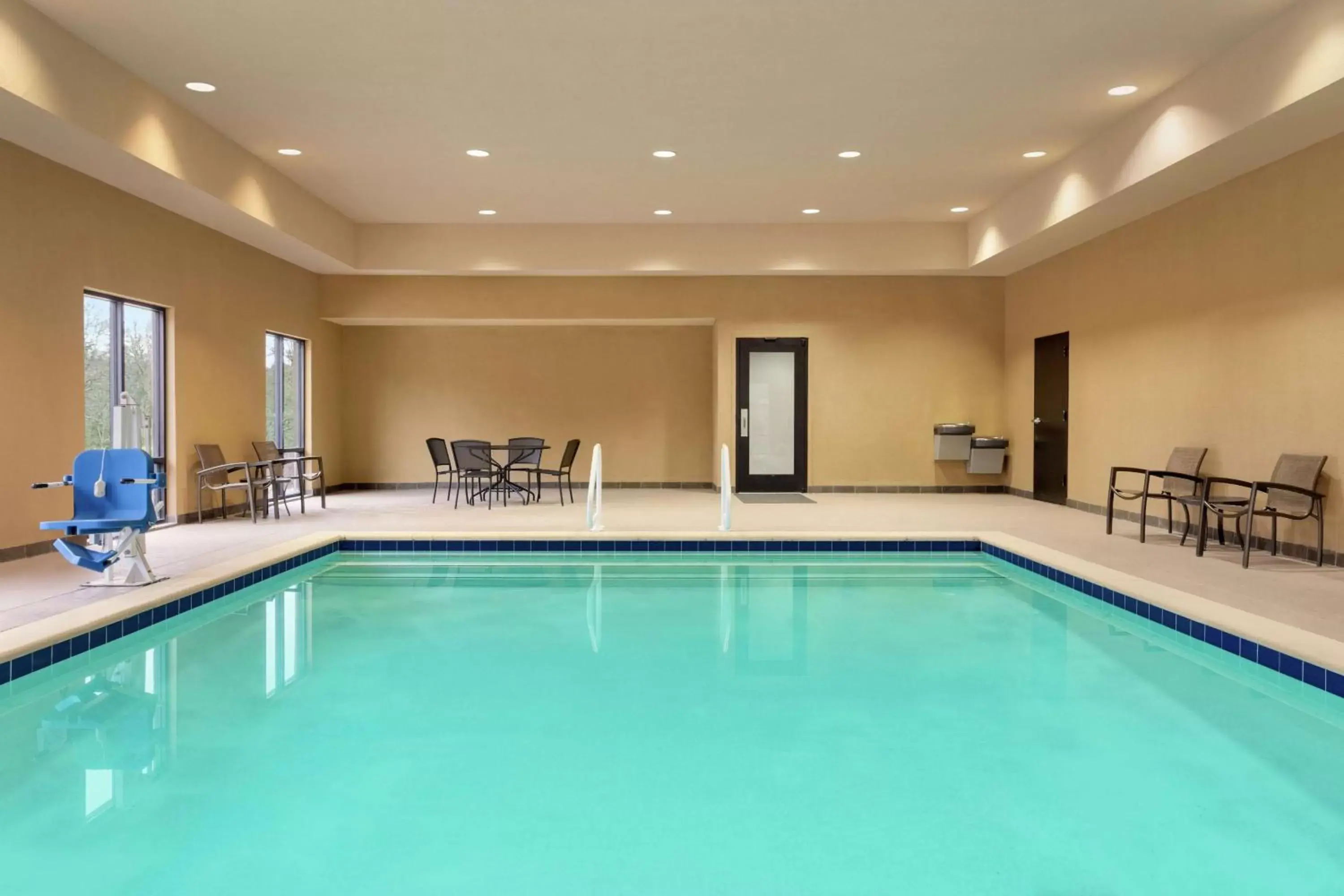 Pool view, Swimming Pool in Hampton Inn & Suites Pine Bluff