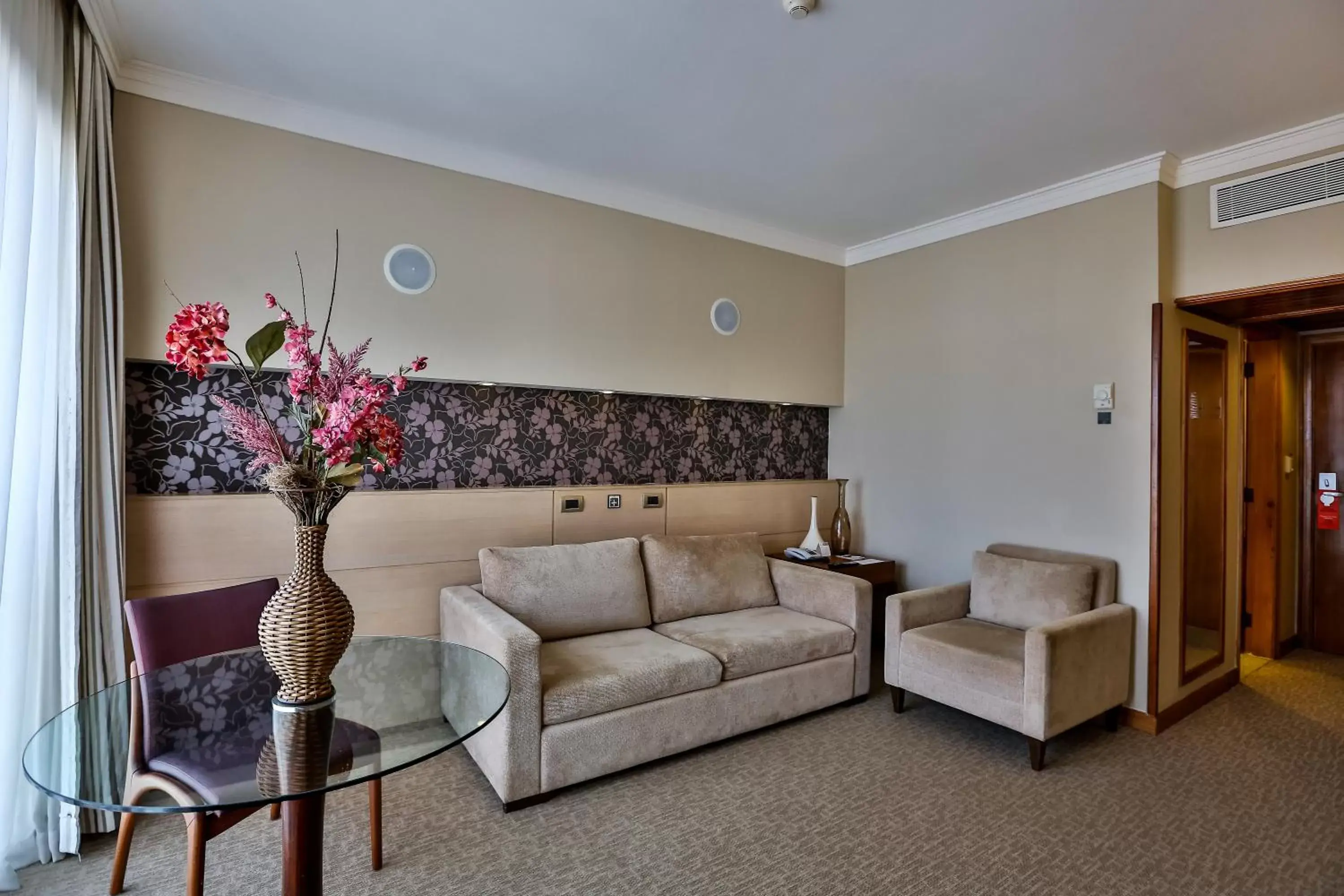 Living room in Bourbon Convention Hotel Santos Living room in Bourbon Convention Hotel Santos