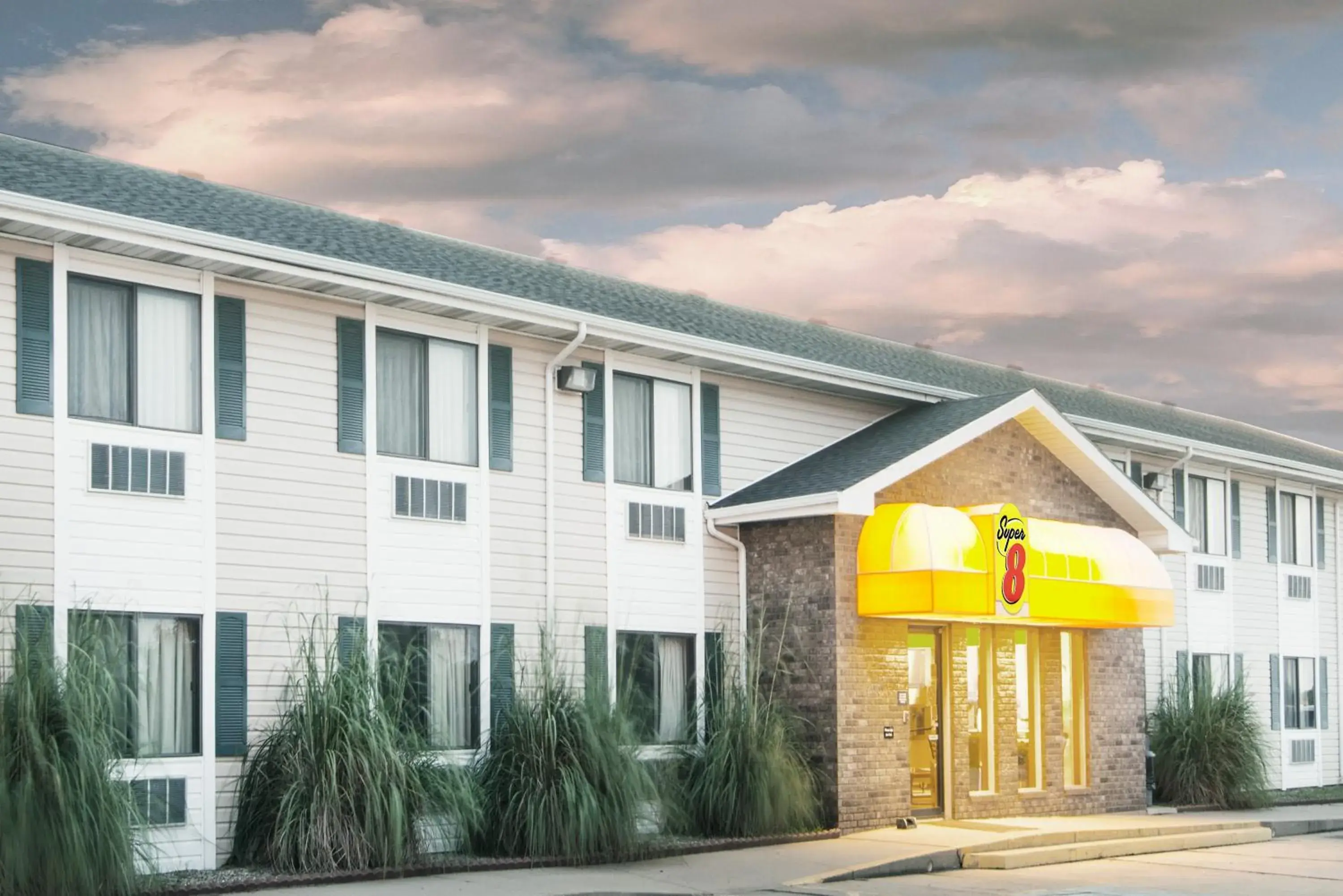 Queen Room - Non-Smoking in Super 8 by Wyndham El Dorado Queen Room - Non-Smoking in Super 8 by Wyndham El Dorado