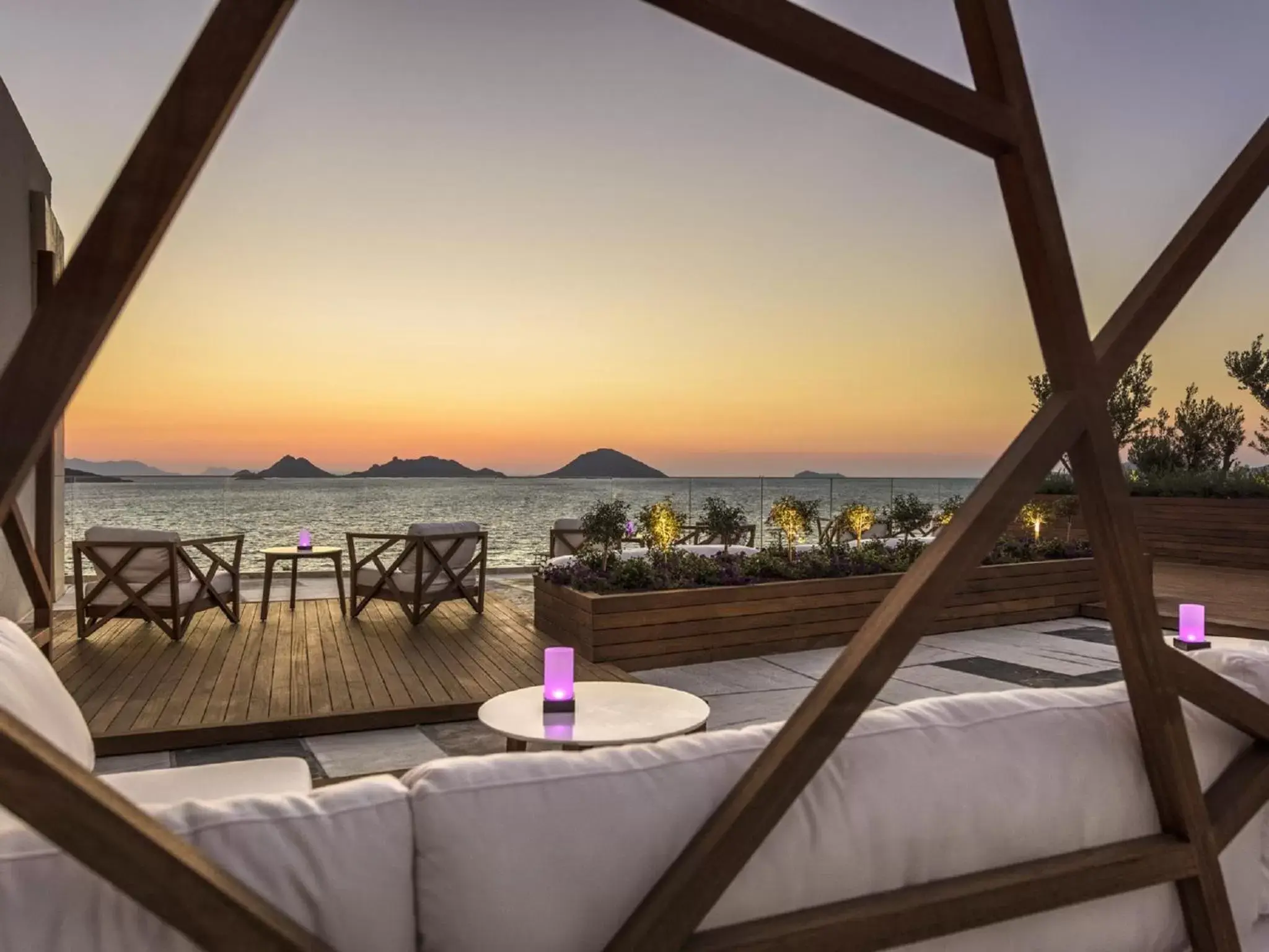 Lounge or bar in Swissôtel Resort Bodrum Beach