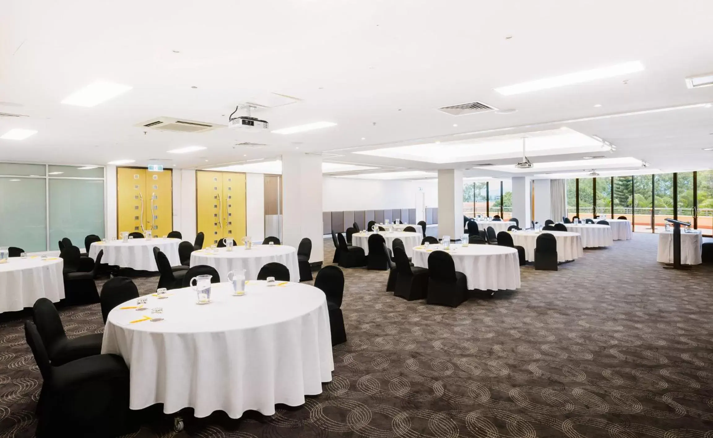 Meeting/conference room, Banquet Facilities in voco Gold Coast, an IHG Hotel