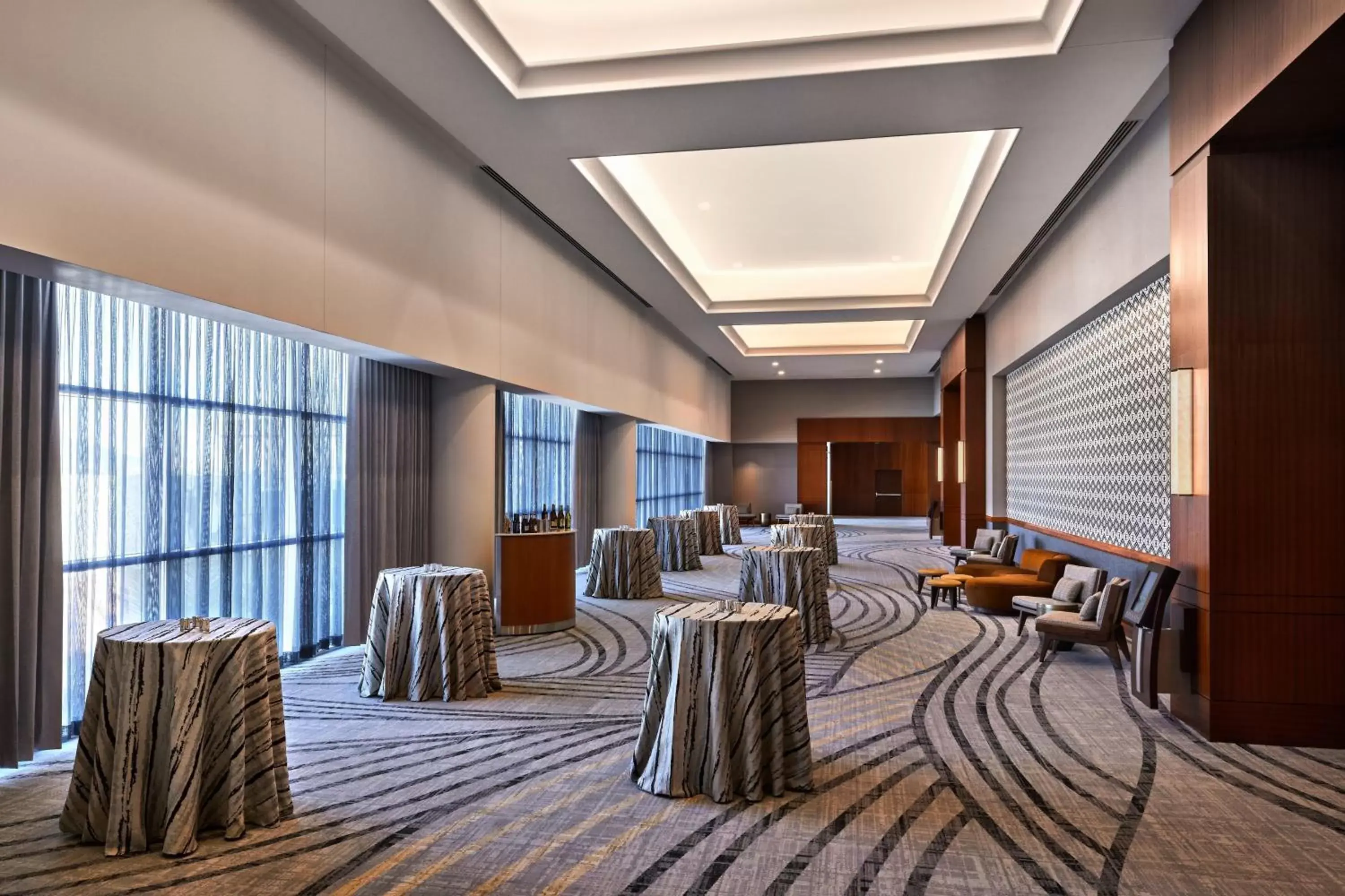 Meeting/conference room, Restaurant/Places to Eat in Sheraton Phoenix Downtown