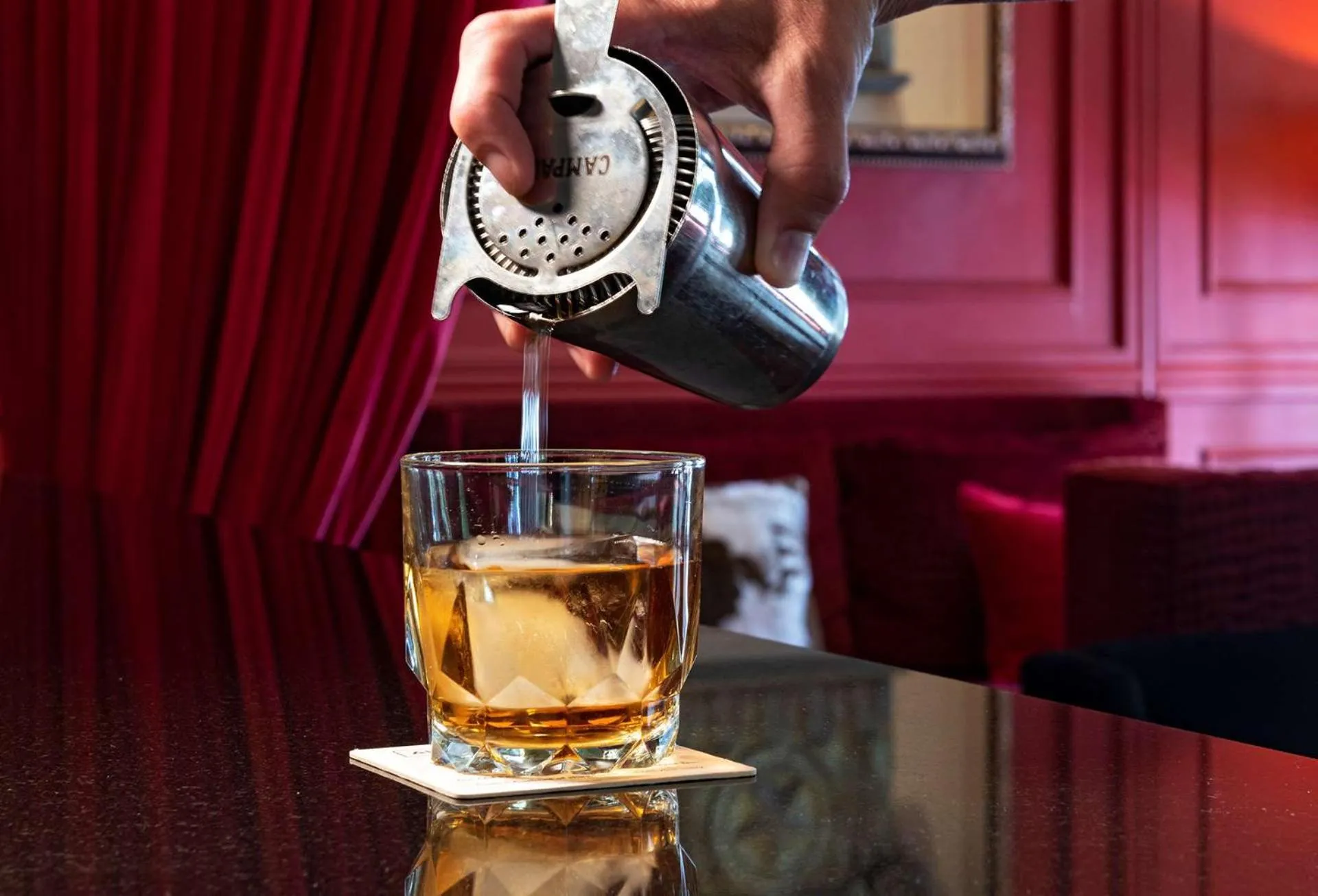 Lounge or bar in The Stephen F Austin Royal Sonesta Hotel