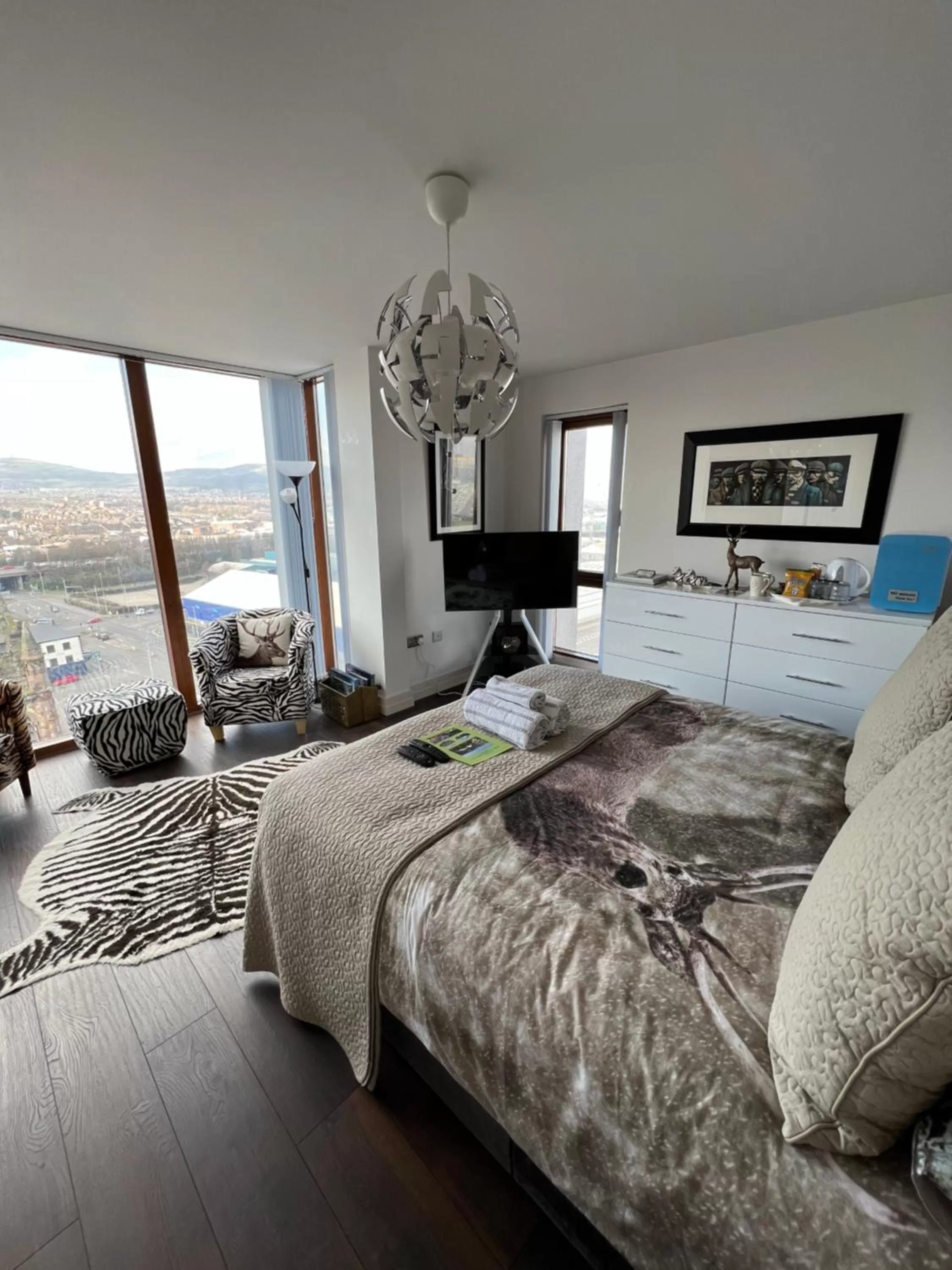 Bed in James Clow Bed & Breakfast