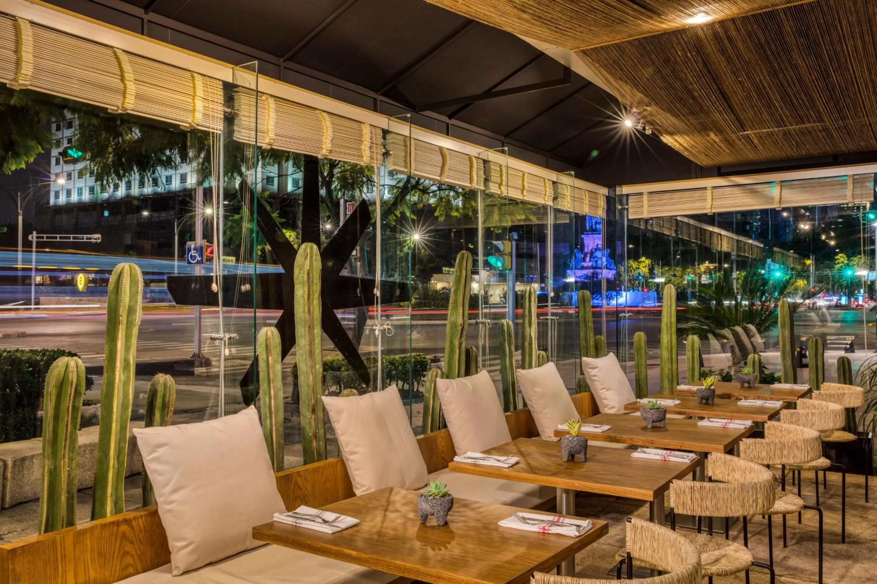 Restaurant/places to eat in Le Méridien Mexico City Reforma