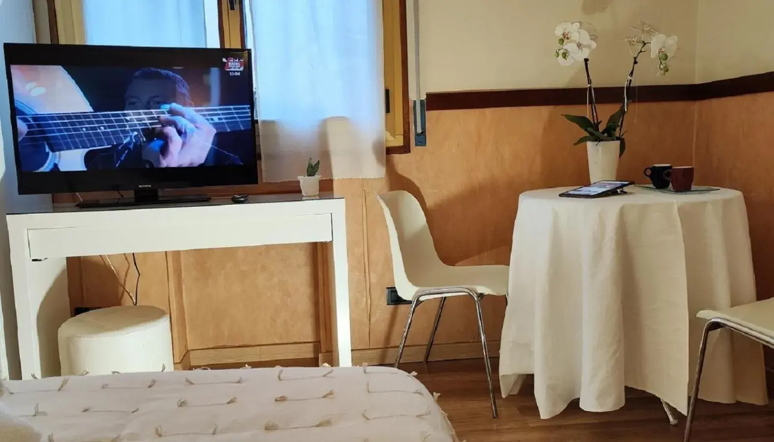 Photo of the whole room, Seating Area in Hotel San Felice