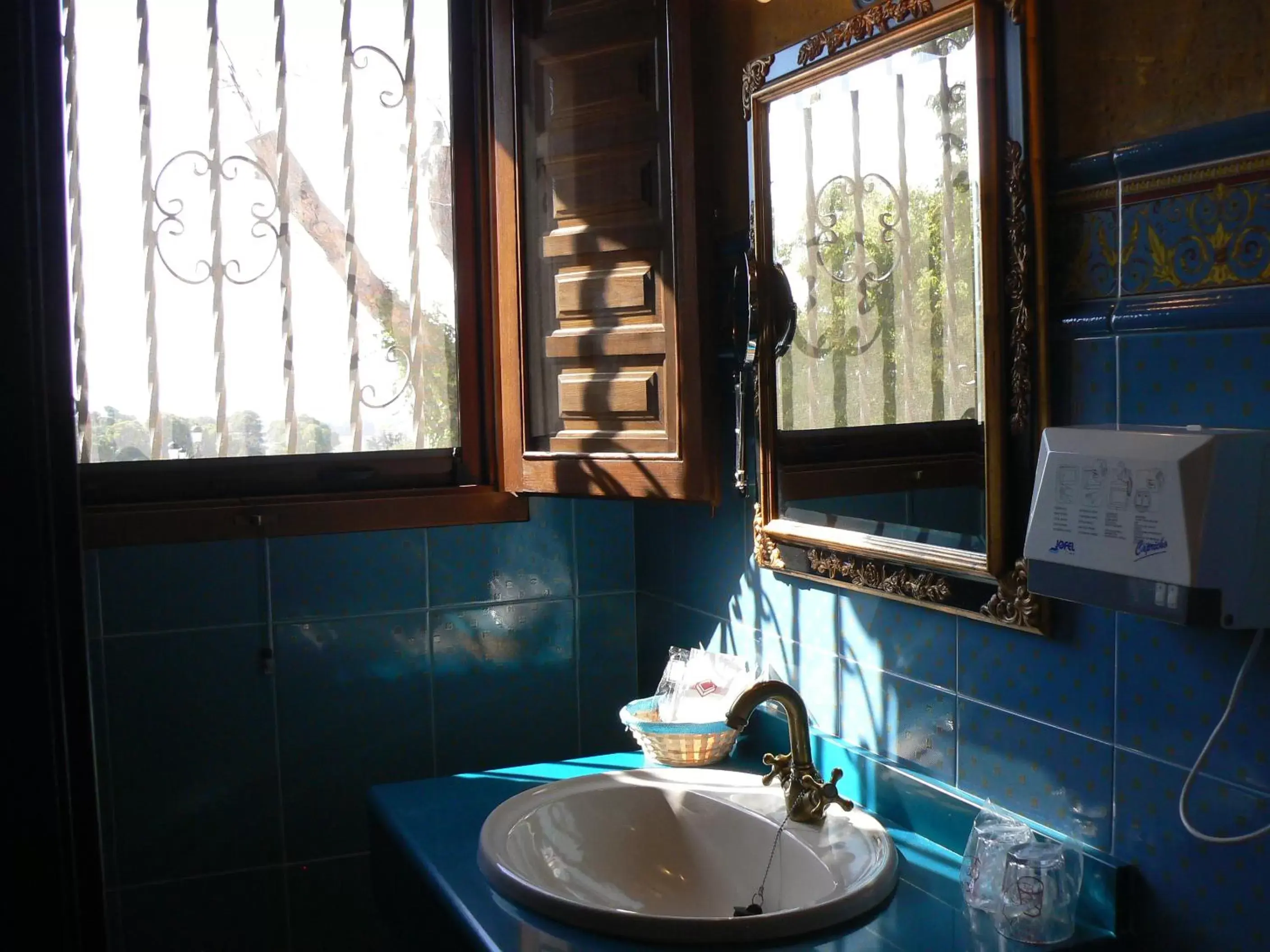 Bathroom in Hotel Caseta Nova