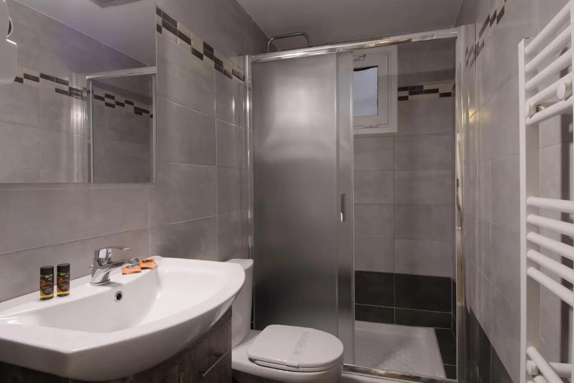 Bathroom in Hotel Nefeli