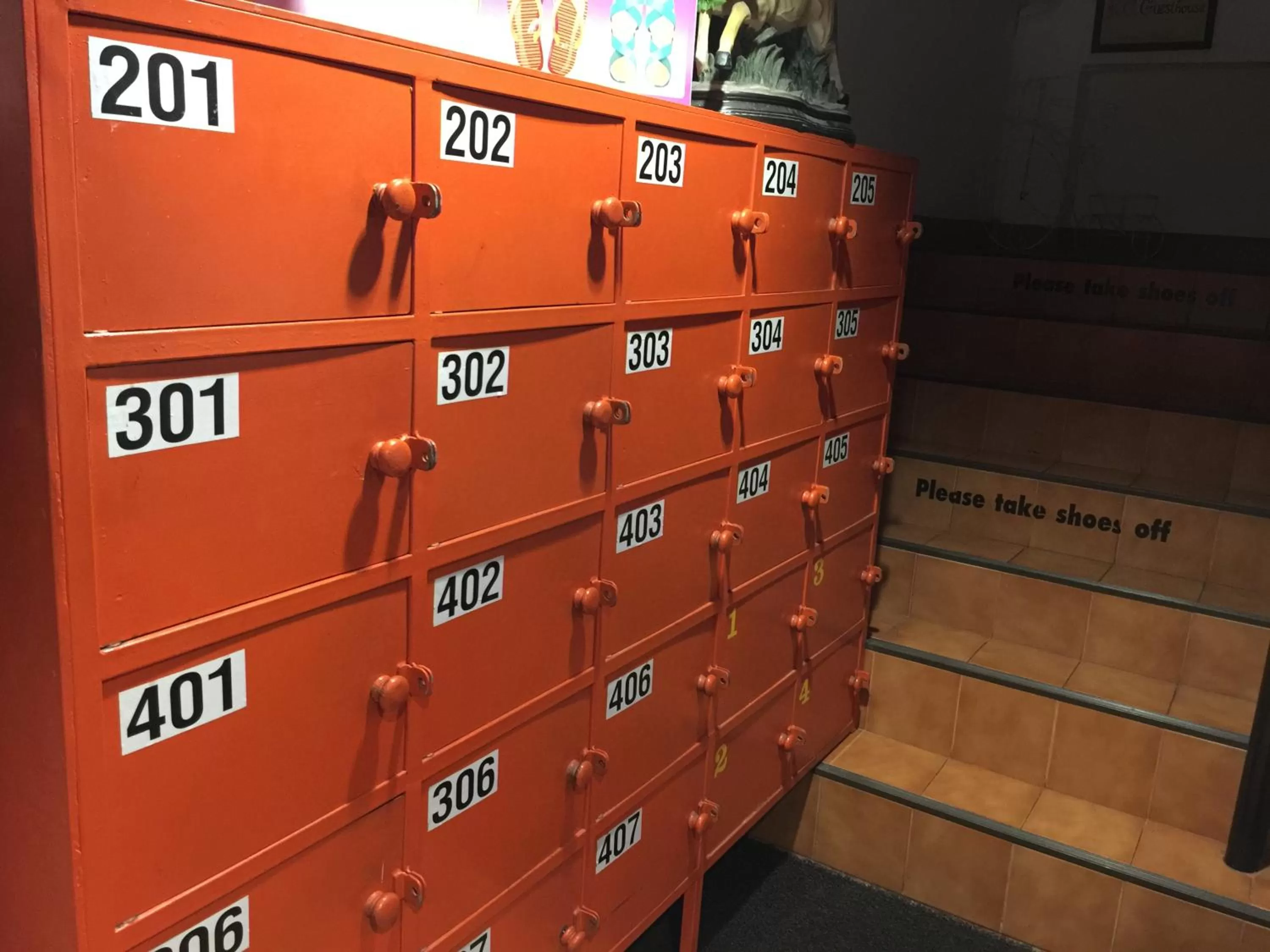 Area and facilities in KC guest house