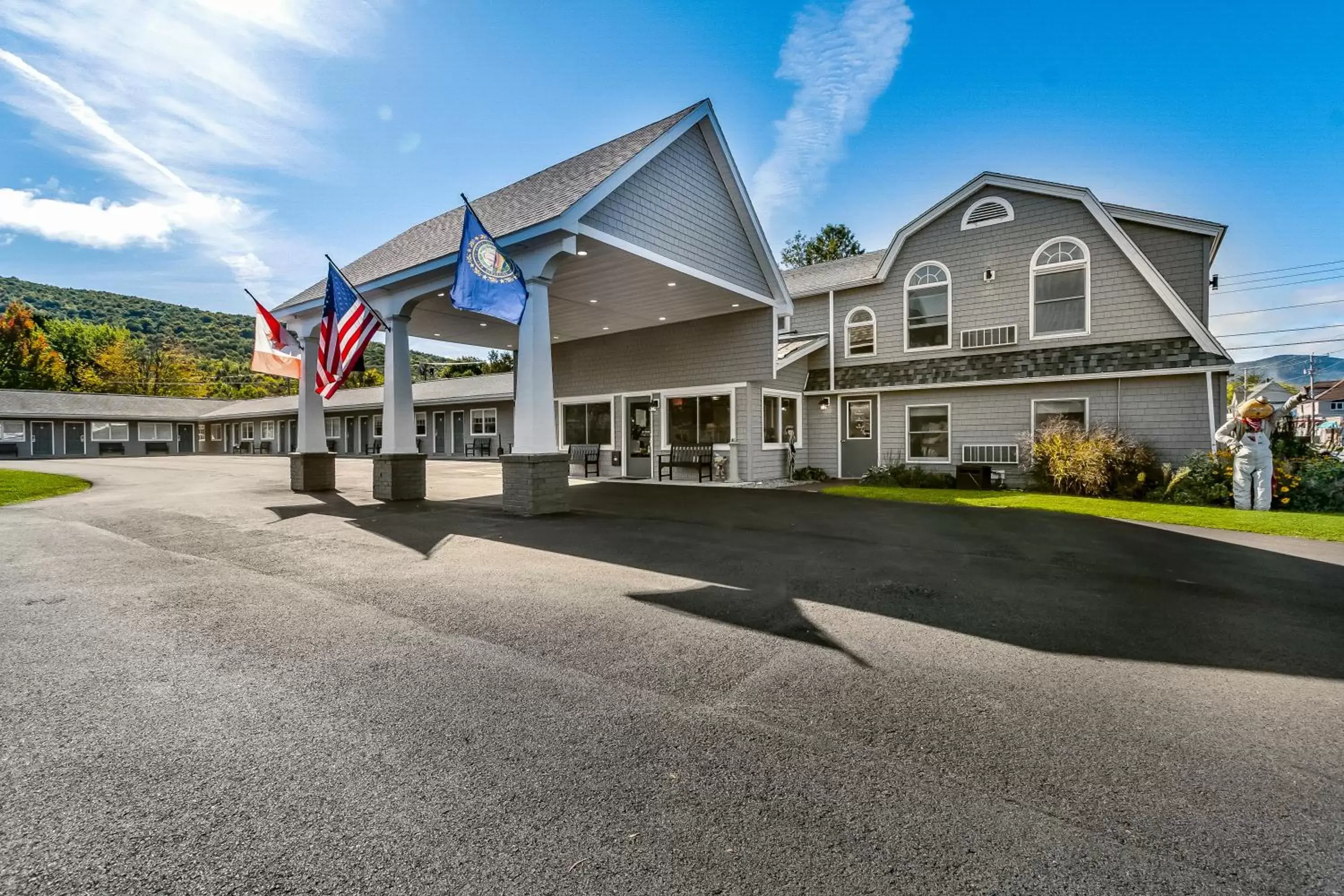Property building in Top Notch Inn Property building in Top Notch Inn