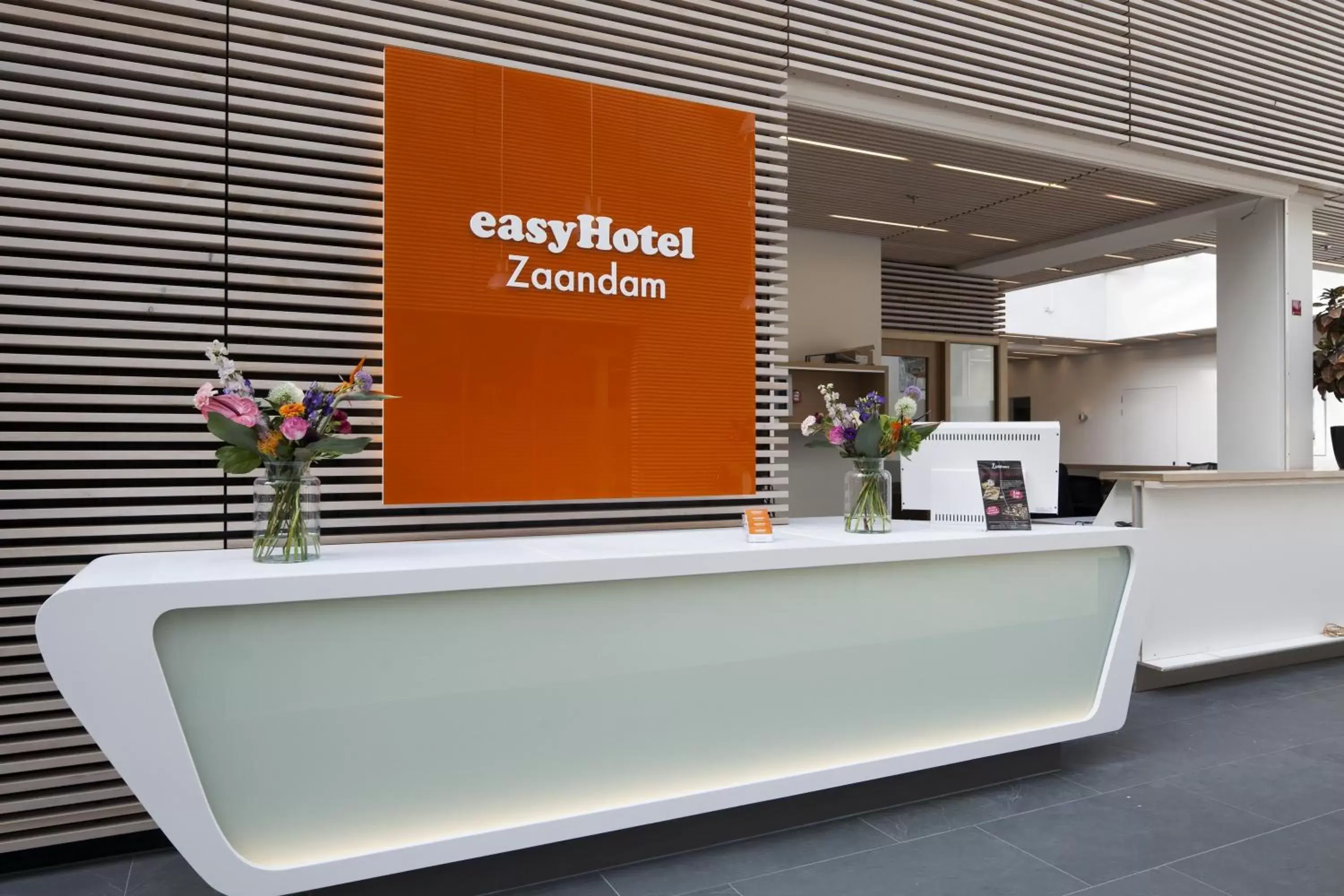 Lobby or reception in easyHotel Amsterdam Zaandam