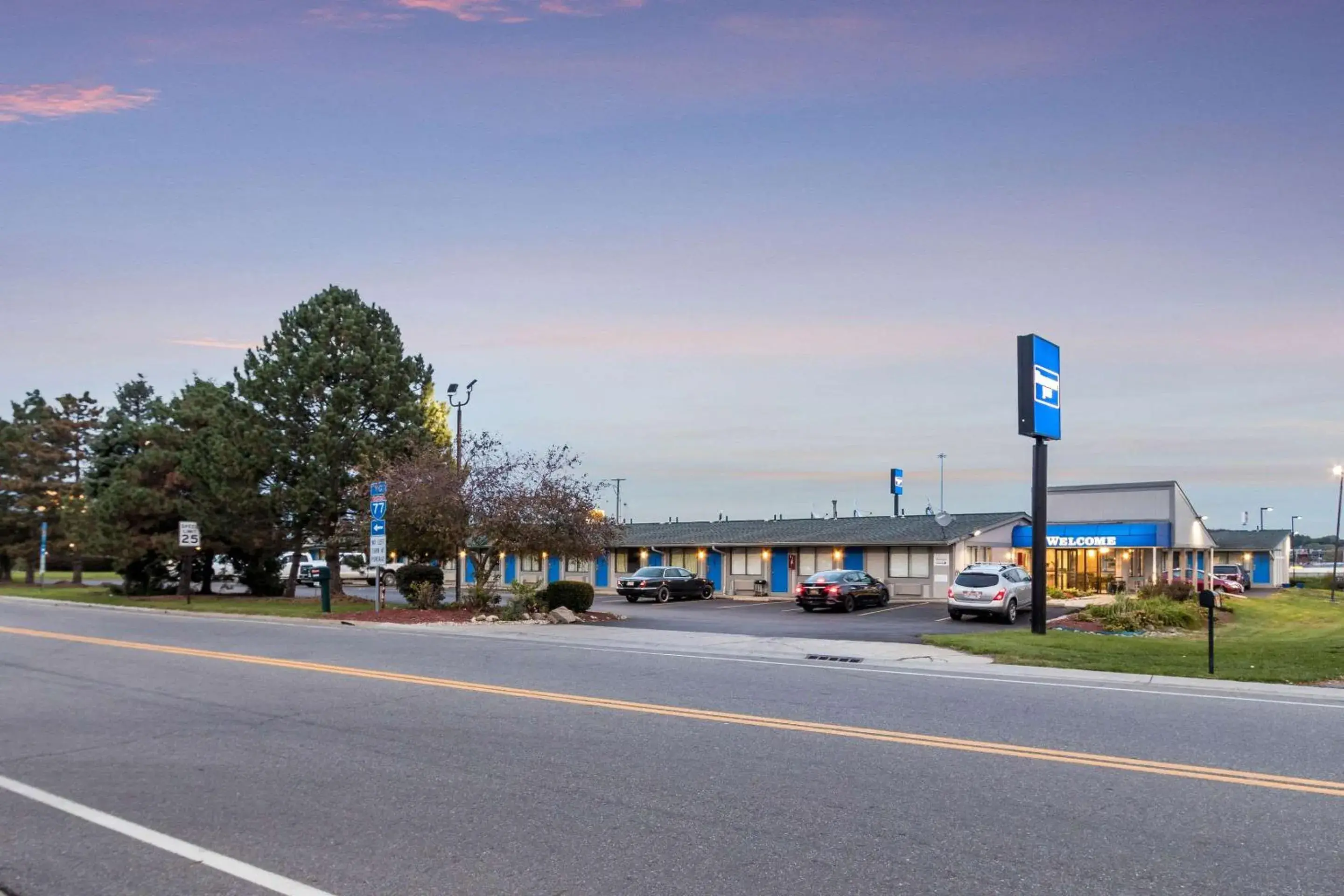 Property building in Rodeway Inn Near Hall of Fame