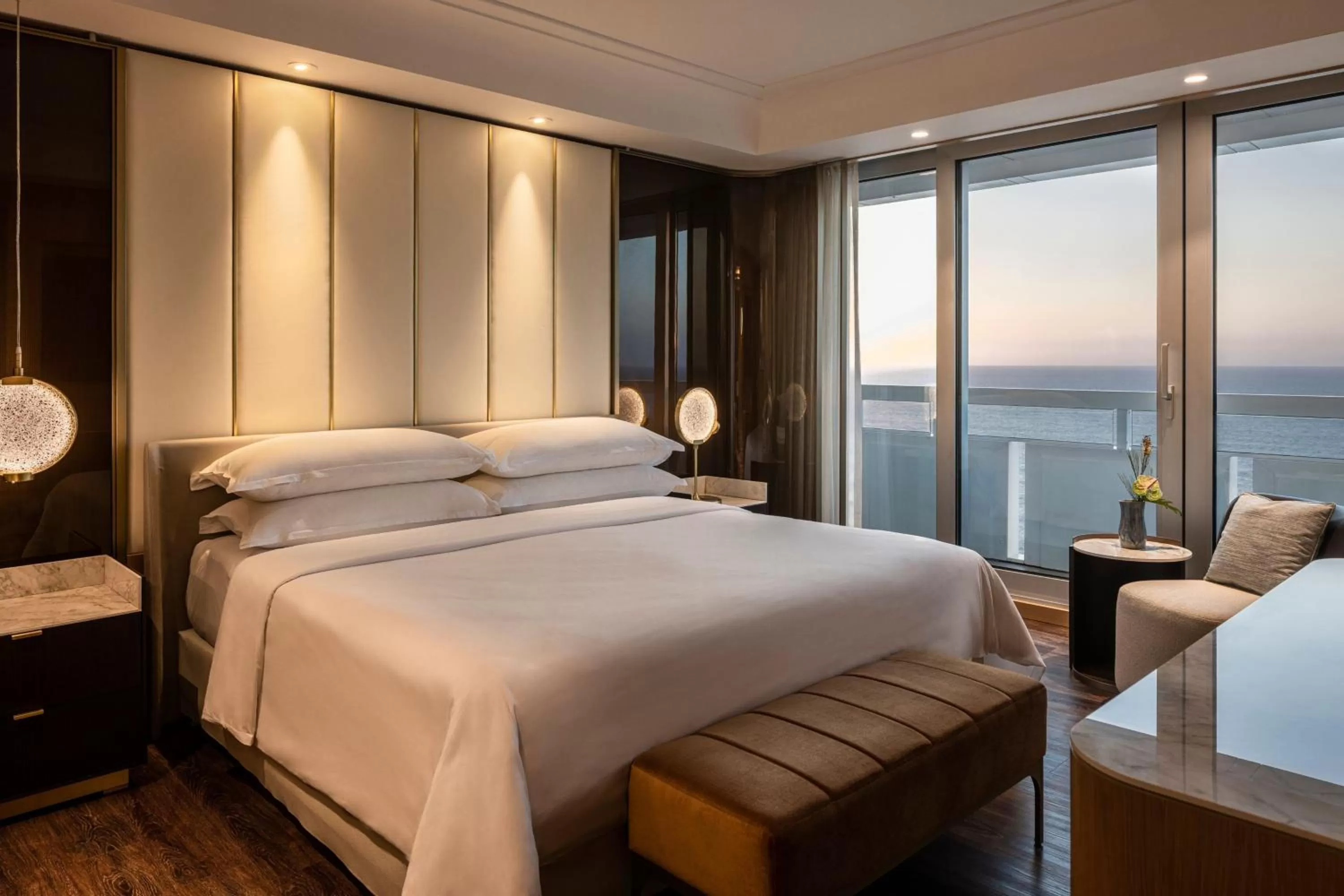 Bedroom, Bed in Sheraton Grand Tel Aviv