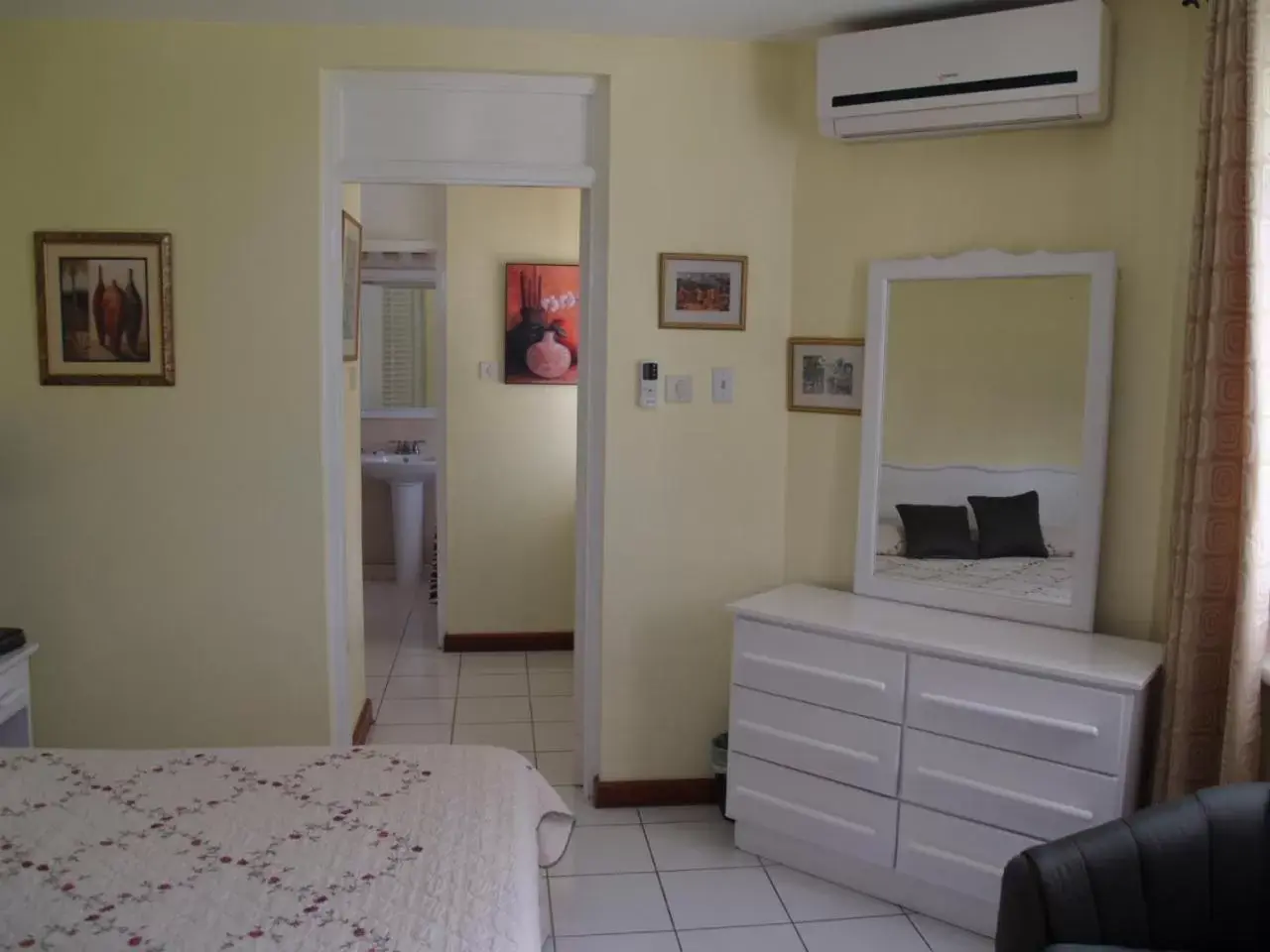 Bedroom, Bed in Sandcastles Resort, Ocho Rios
