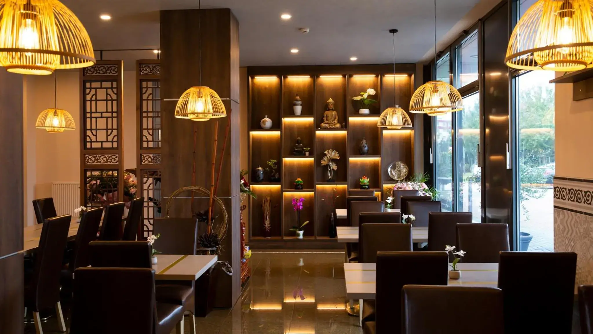 Restaurant/Places to Eat in Lifestyle Hotel