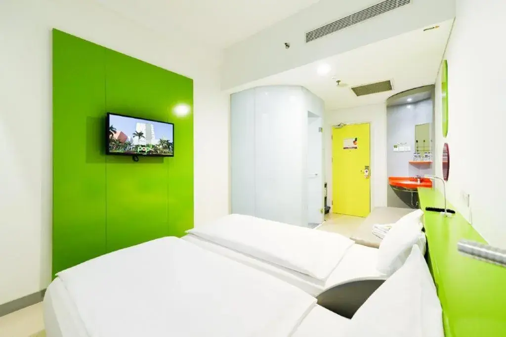 Bed in Pop! Hotel Kelapa Gading