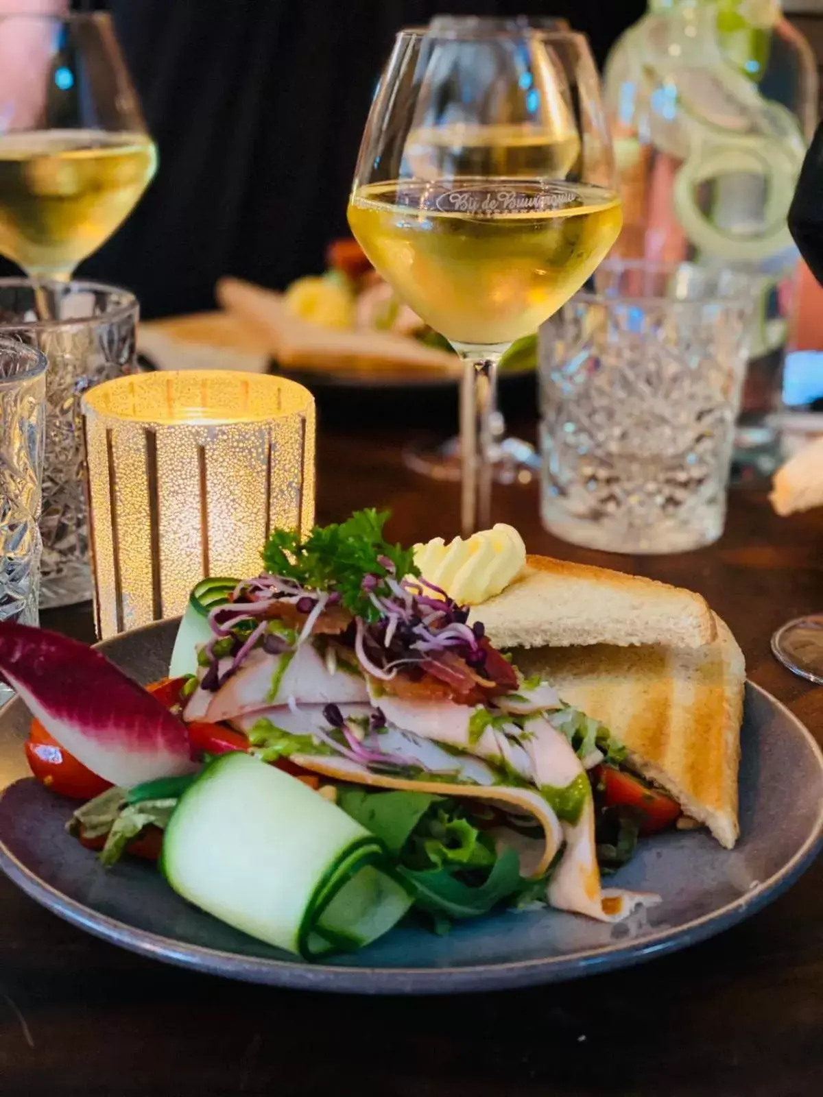 Property building, Food in Slapen bij de Buurvrouw