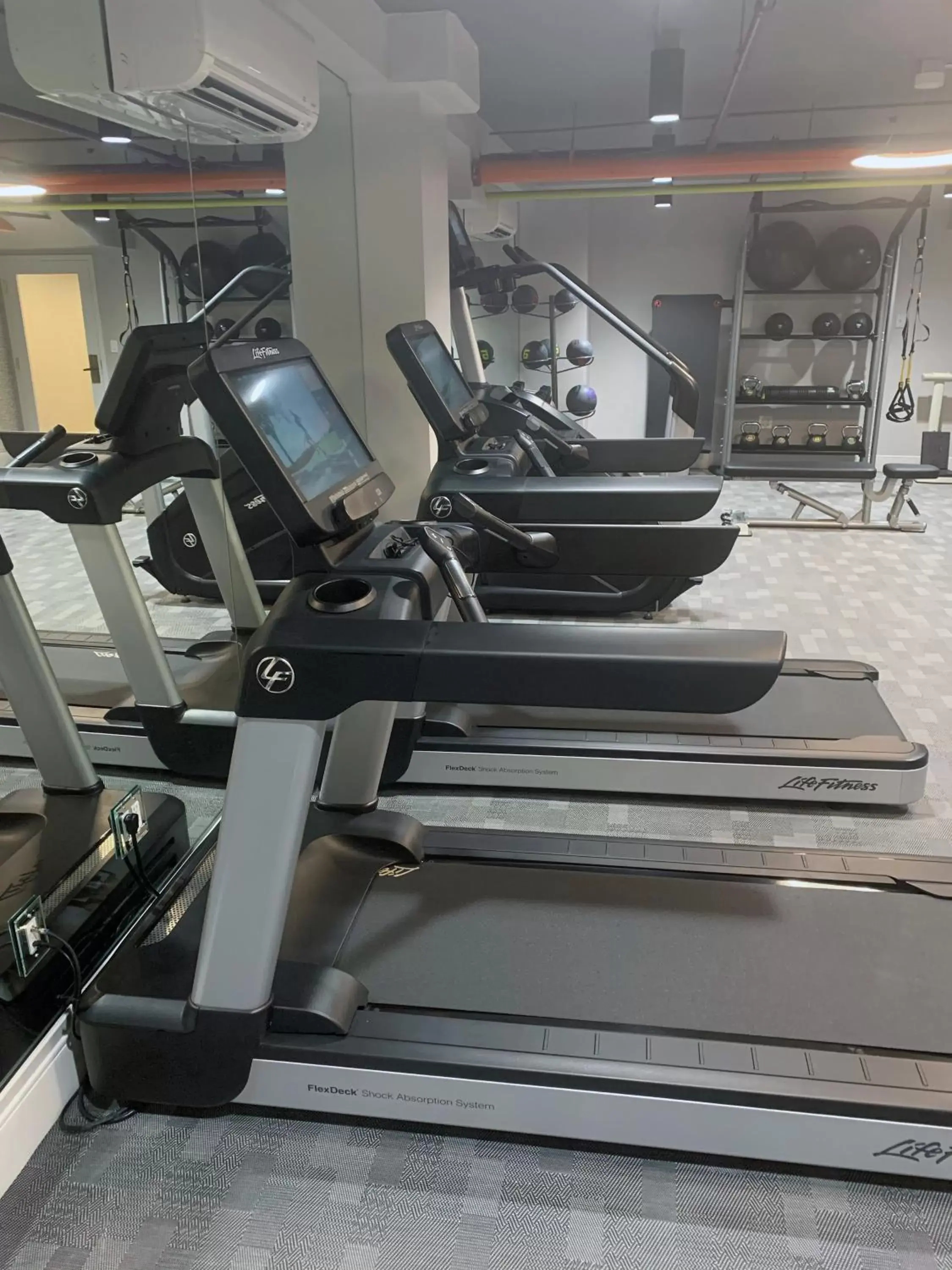 Fitness centre/facilities, Fitness Center/Facilities in Le Parc at Melrose