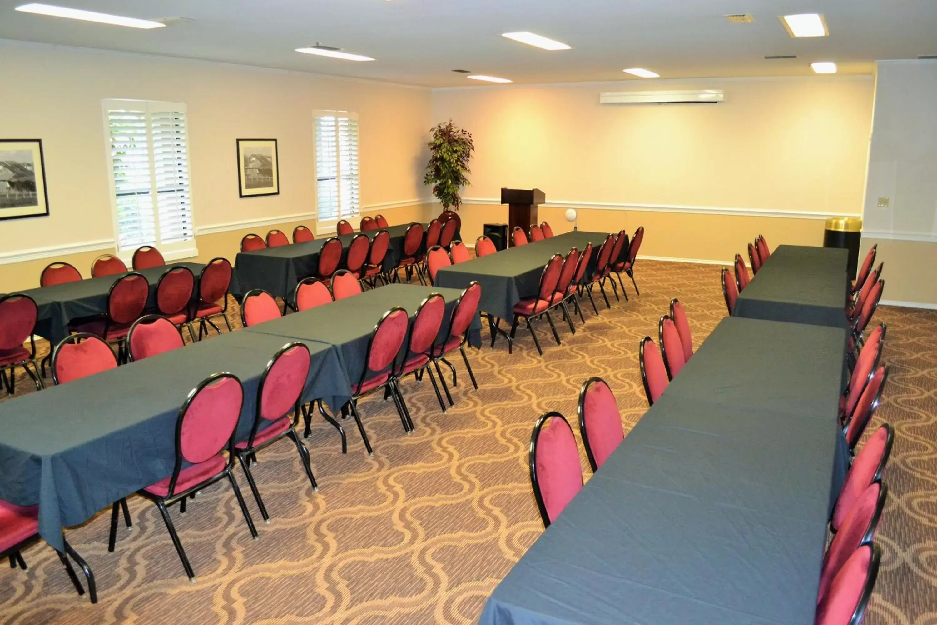 Banquet/Function facilities in Ashmore Inn and Suites Lubbock