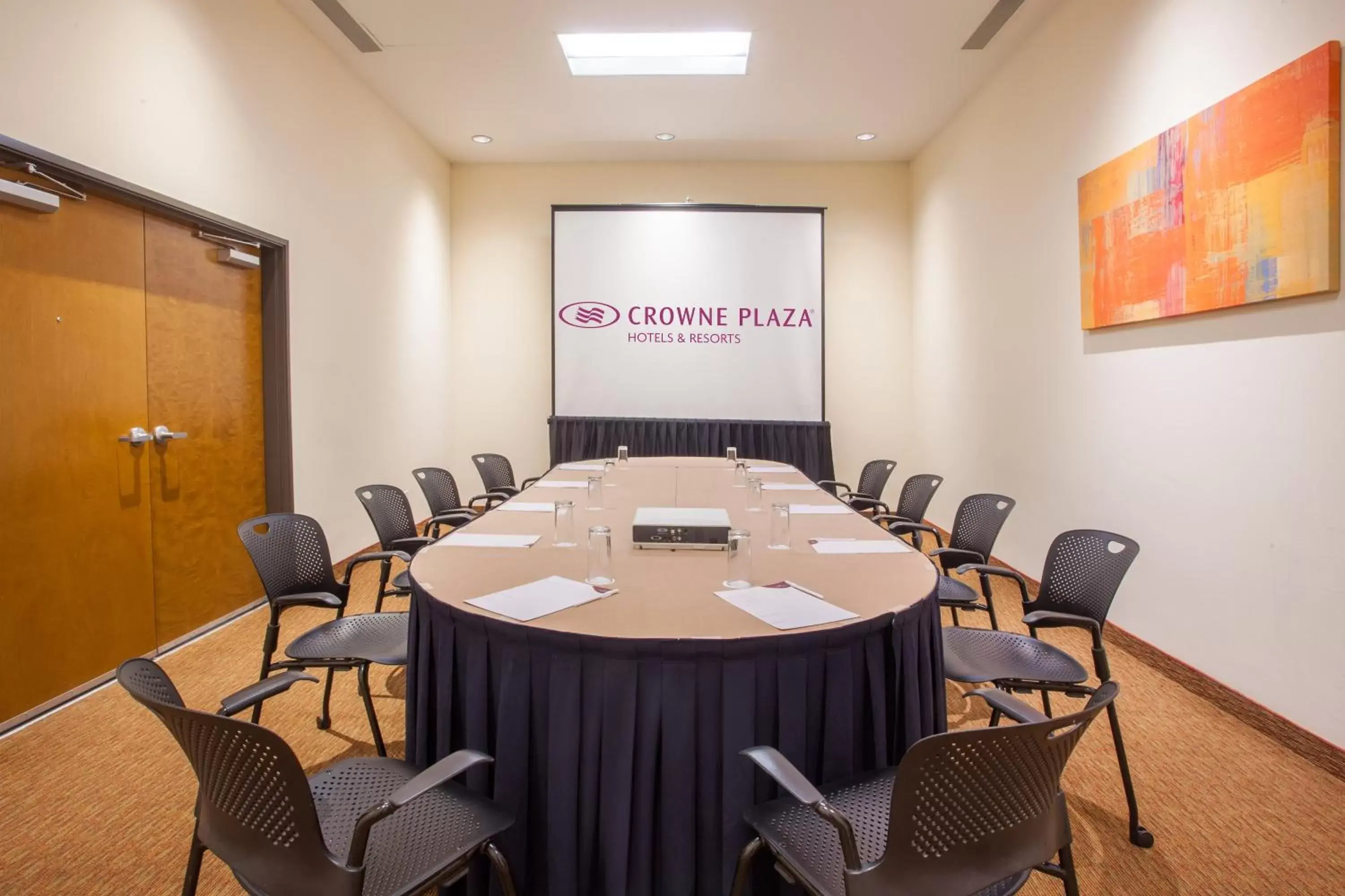 Meeting/conference room in Crowne Plaza Monterrey Aeropuerto, an IHG Hotel