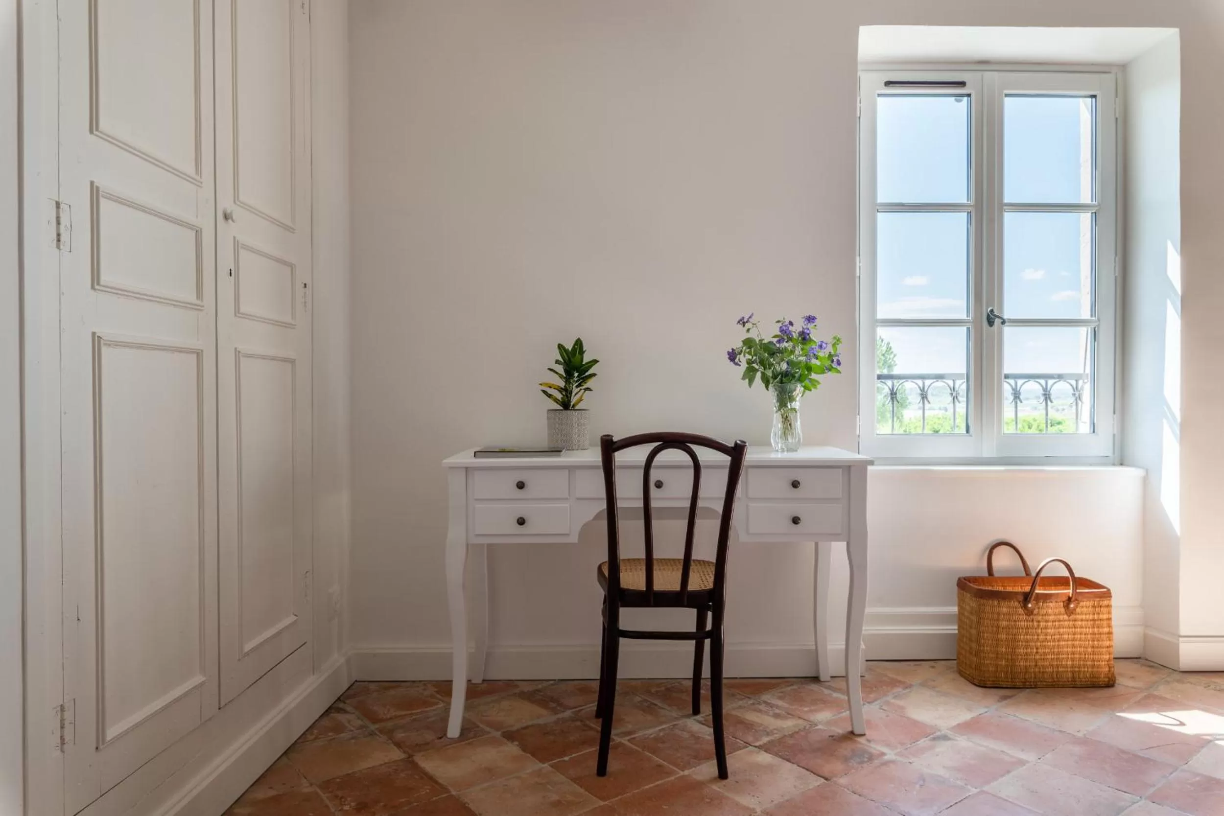 Seating area, Dining Area in Maison d'hôtes ÔVillage