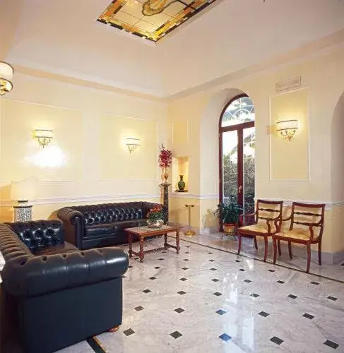 Lobby or reception in Hotel Astoria Garden