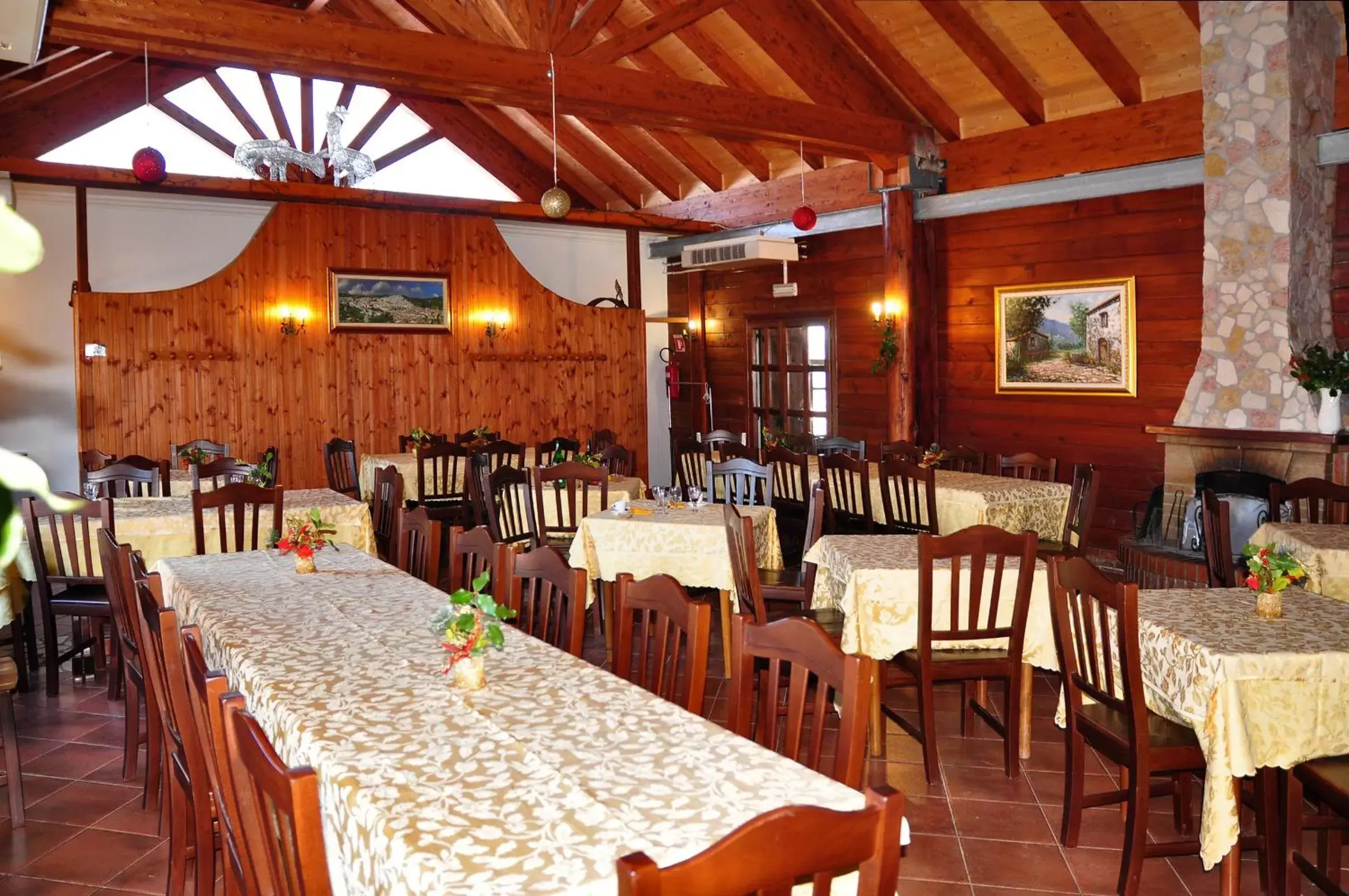 Restaurant/Places to Eat in Hotel Pietrapanna