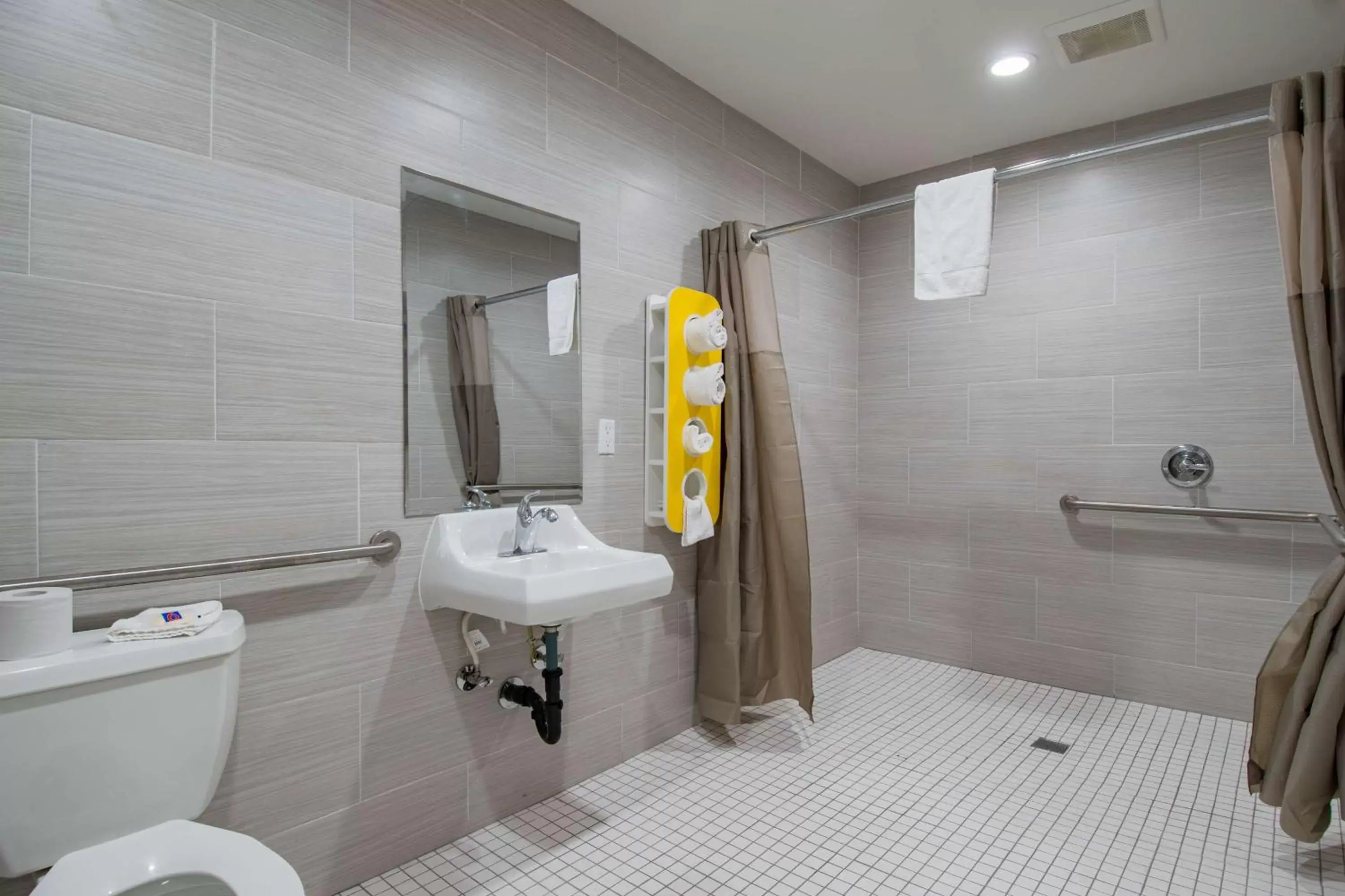 Shower, Bathroom in Motel 6-San Bernardino, CA - Downtown
