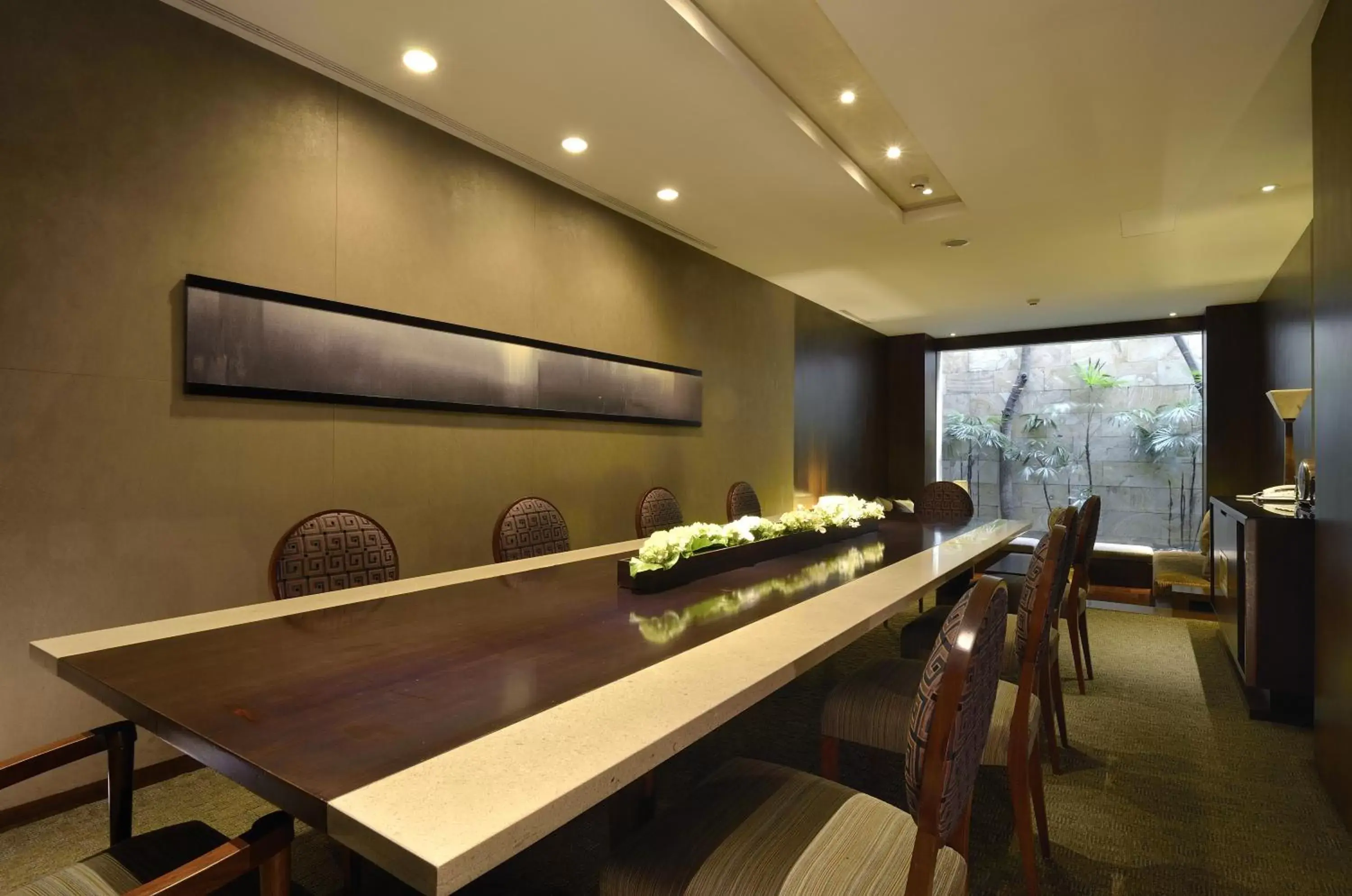 Meeting/conference room in les suites taipei ching cheng