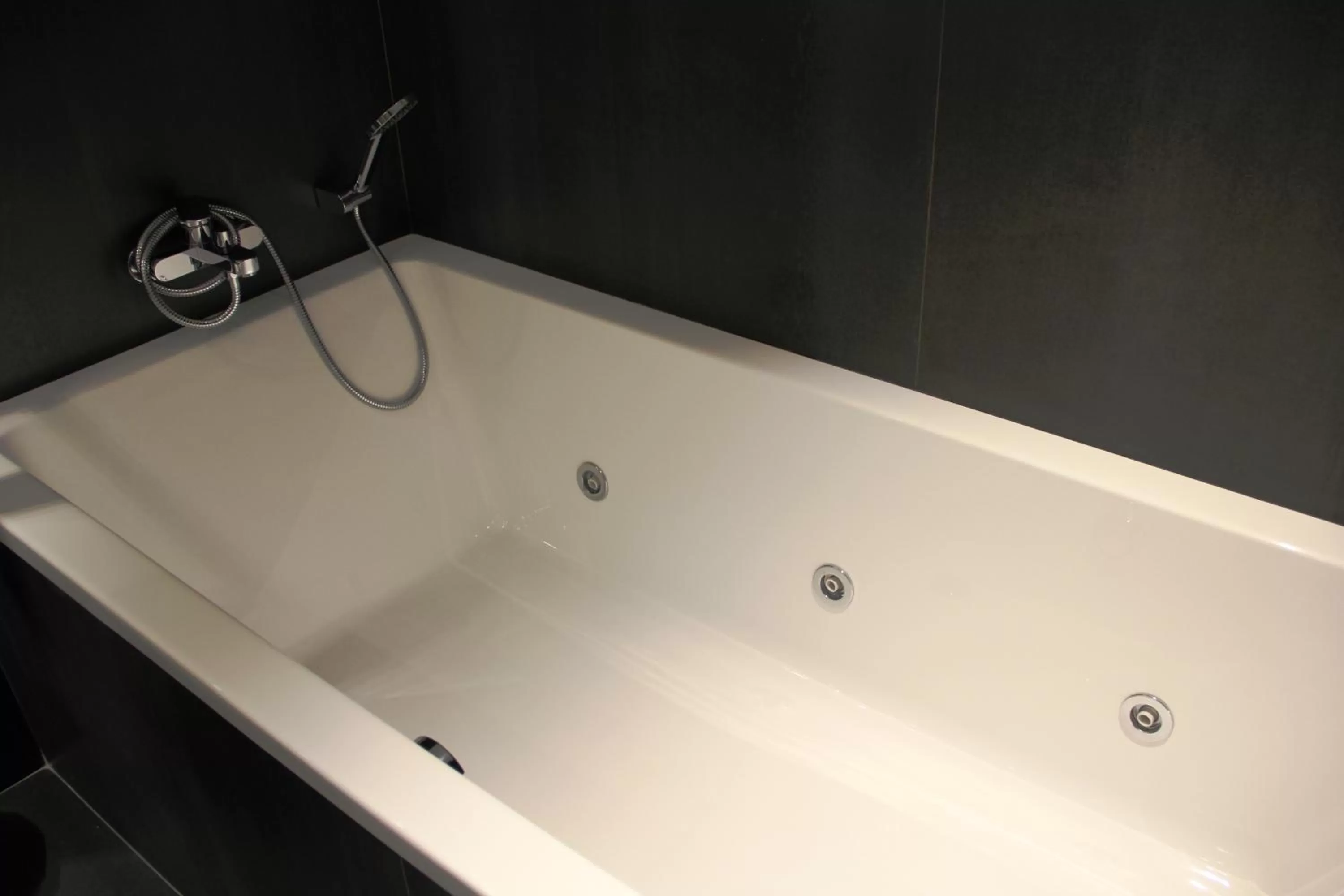 Bathroom in Mercure Madrid Centro