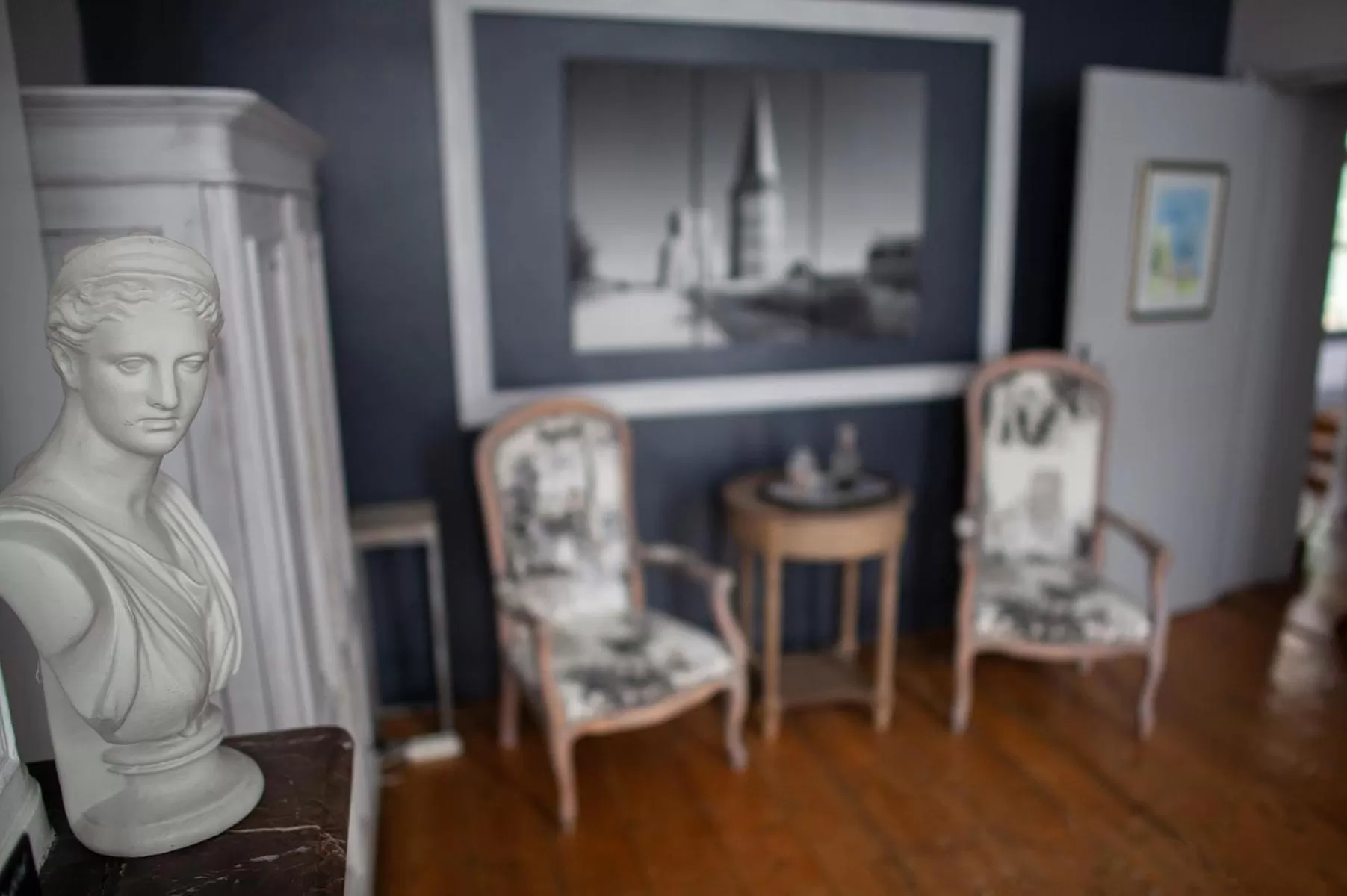 Decorative detail in Bienvenue Chez Nous