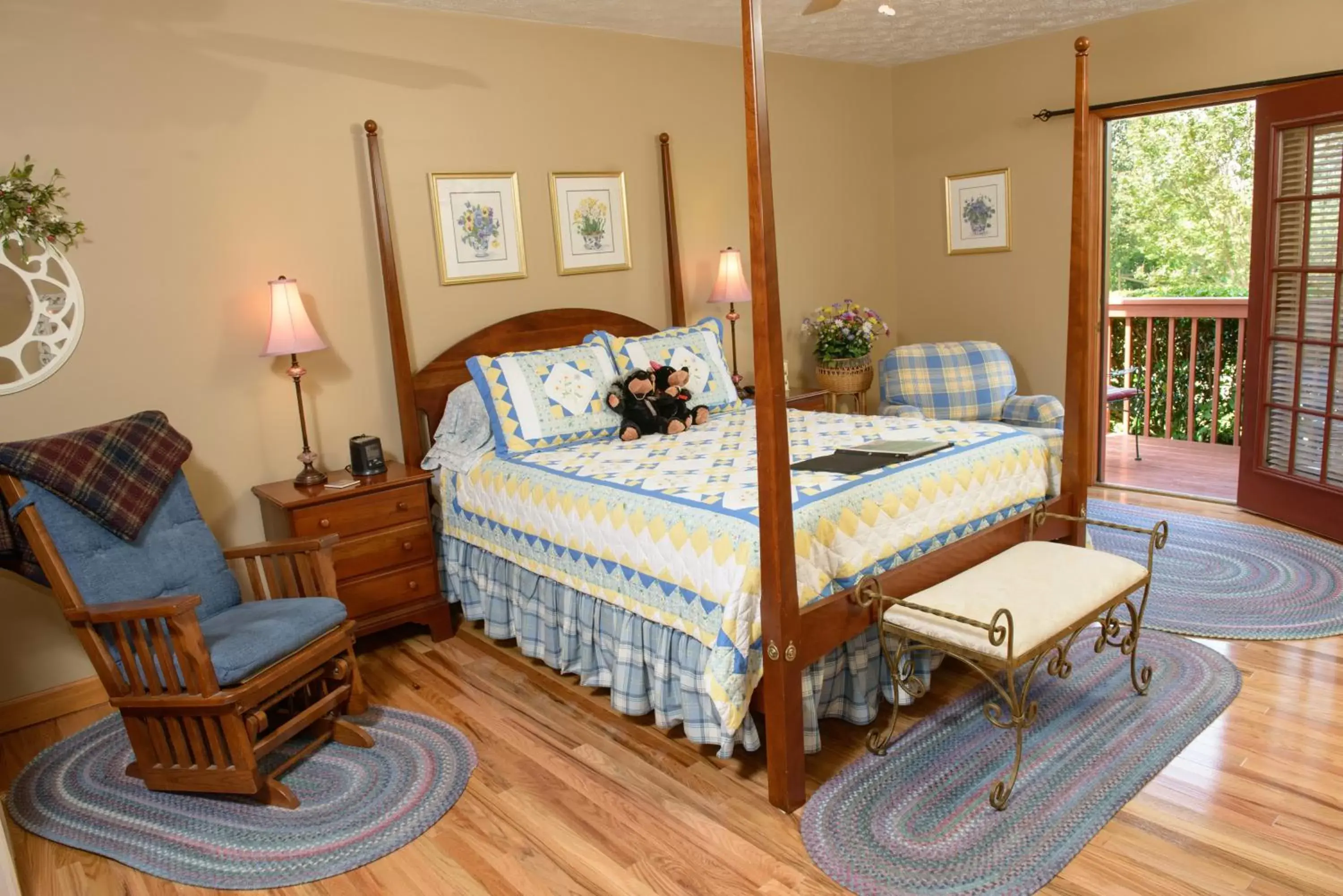 Bed in Berry Springs Lodge