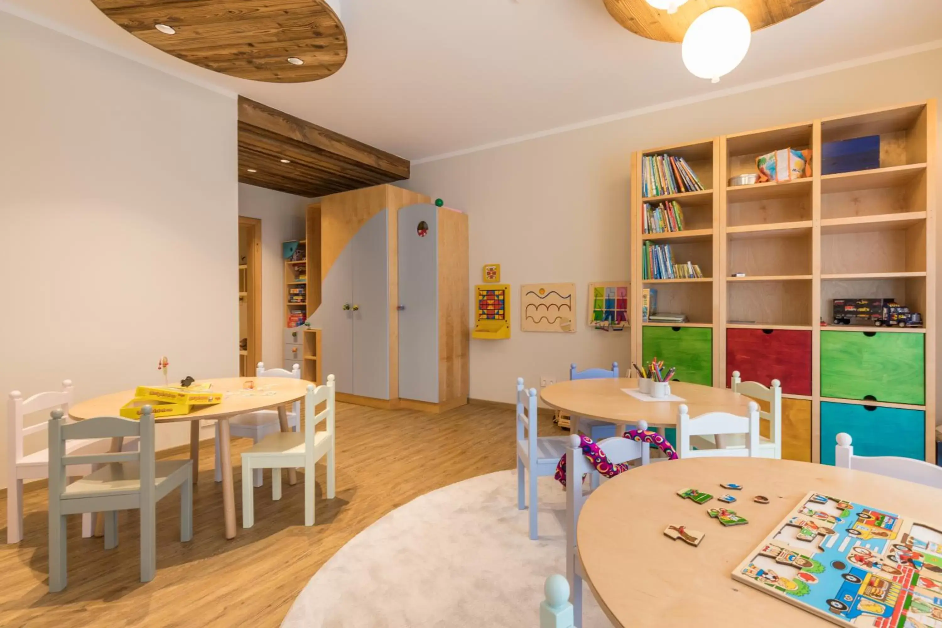 Kids's club, Dining Area in MONDI Resort und Chalet Oberstaufen