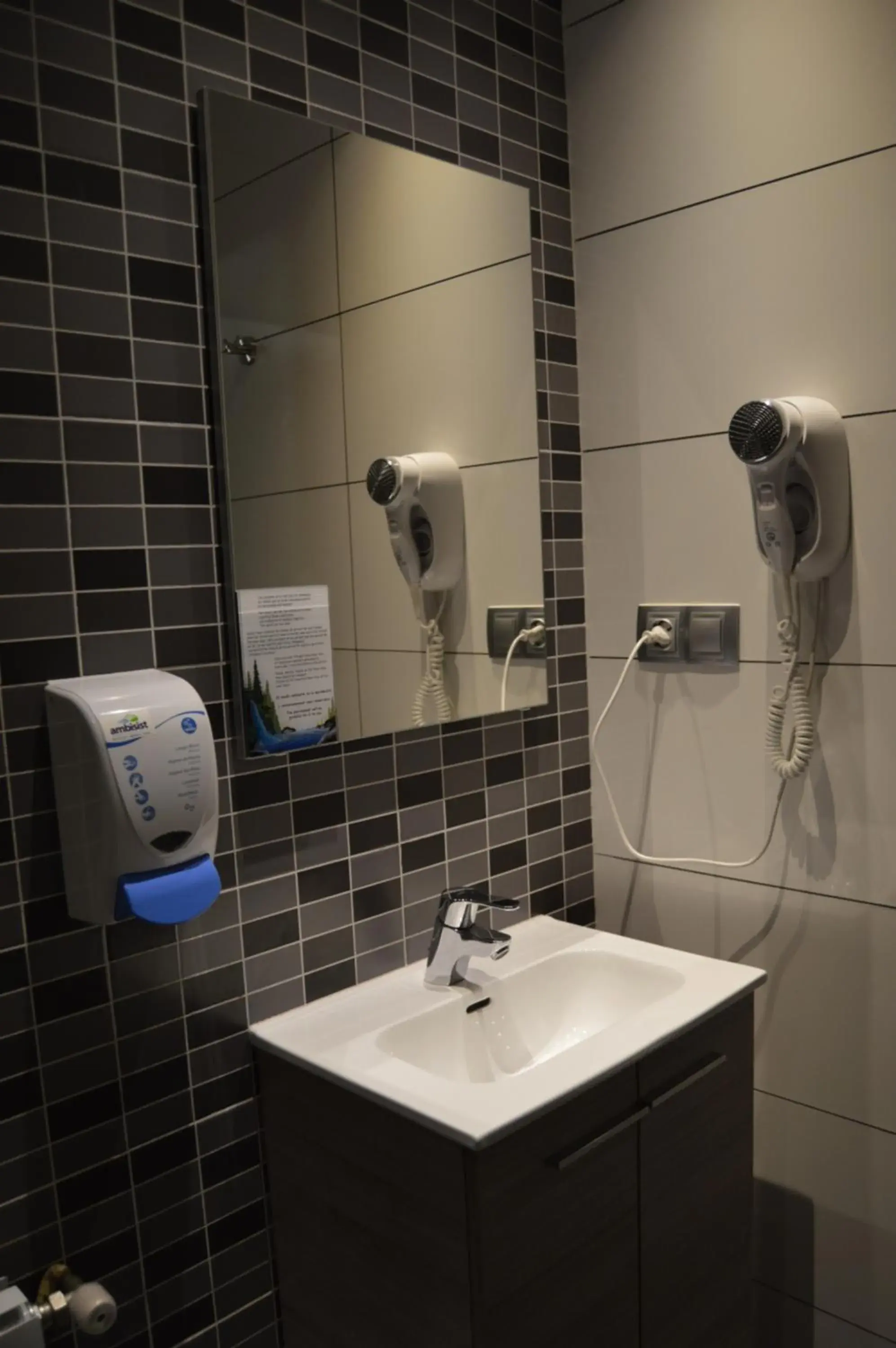 Bathroom in Hotel Ciutadella