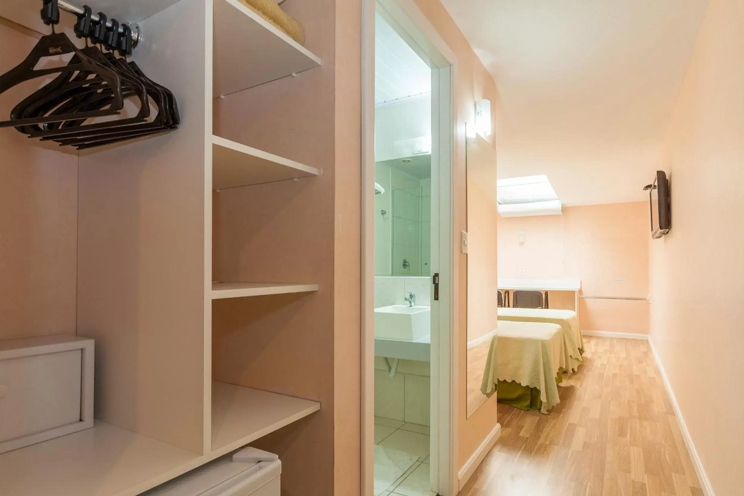 Bedroom, Seating Area in Tri Hotel Smart Caxias Bedroom, Seating Area in Tri Hotel Smart Caxias